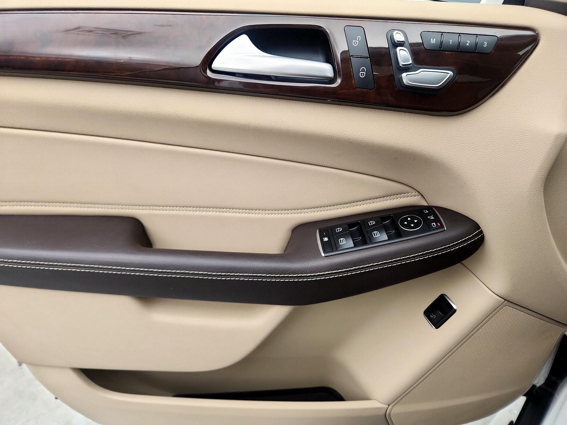 Thumbnail: 2019 Mercedes-Benz GLE - 12