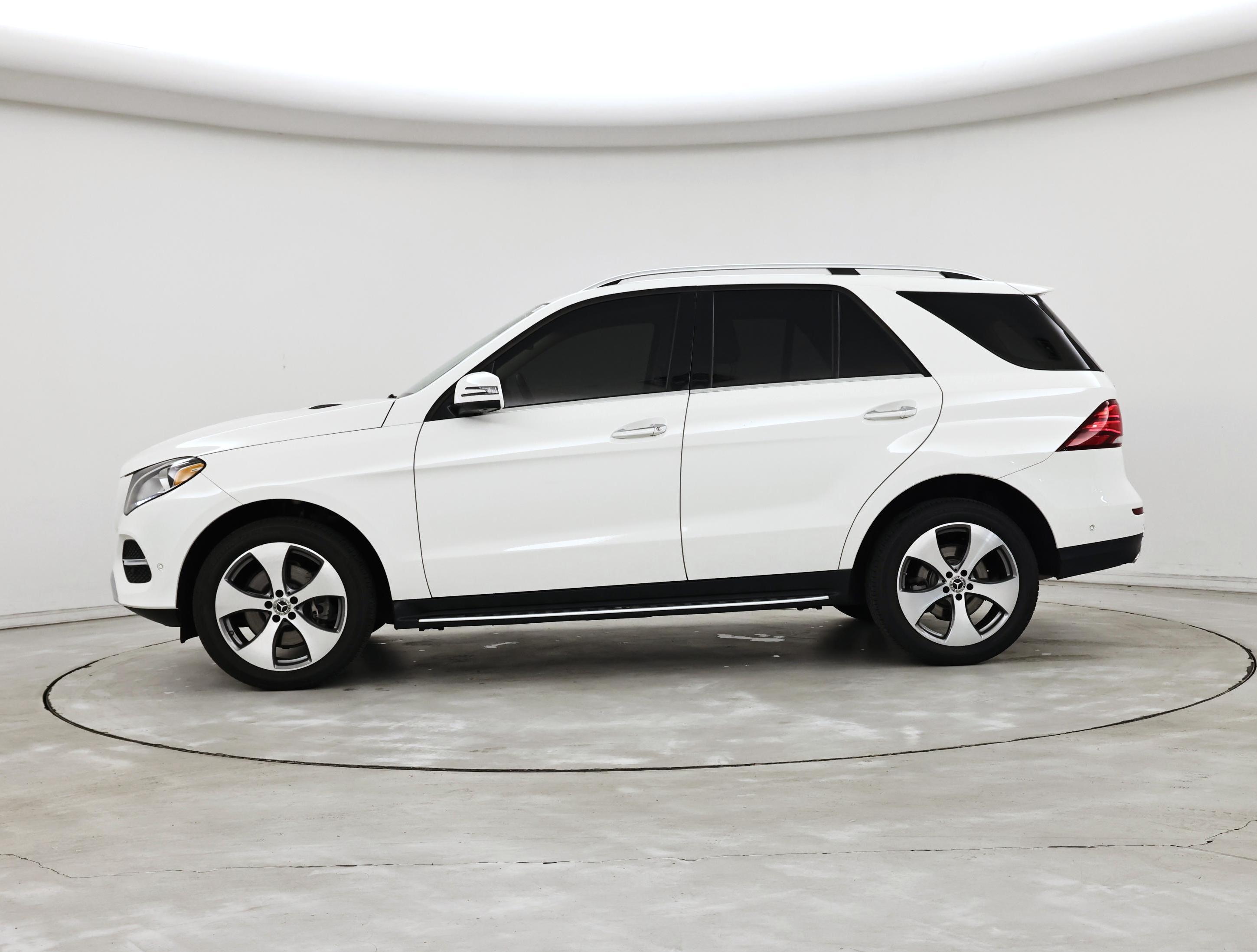 Thumbnail: 2019 Mercedes-Benz GLE - 3