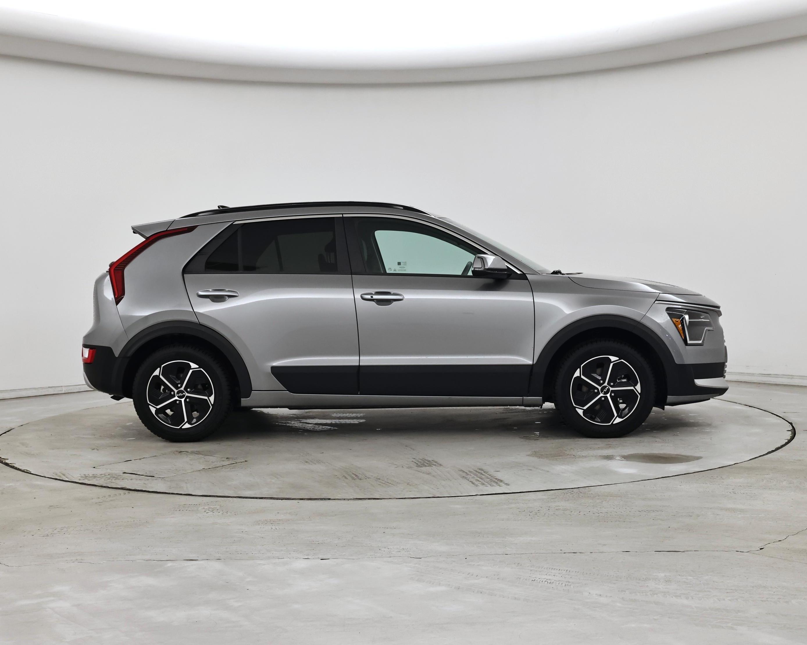 Thumbnail: 2024 Kia Niro - 7