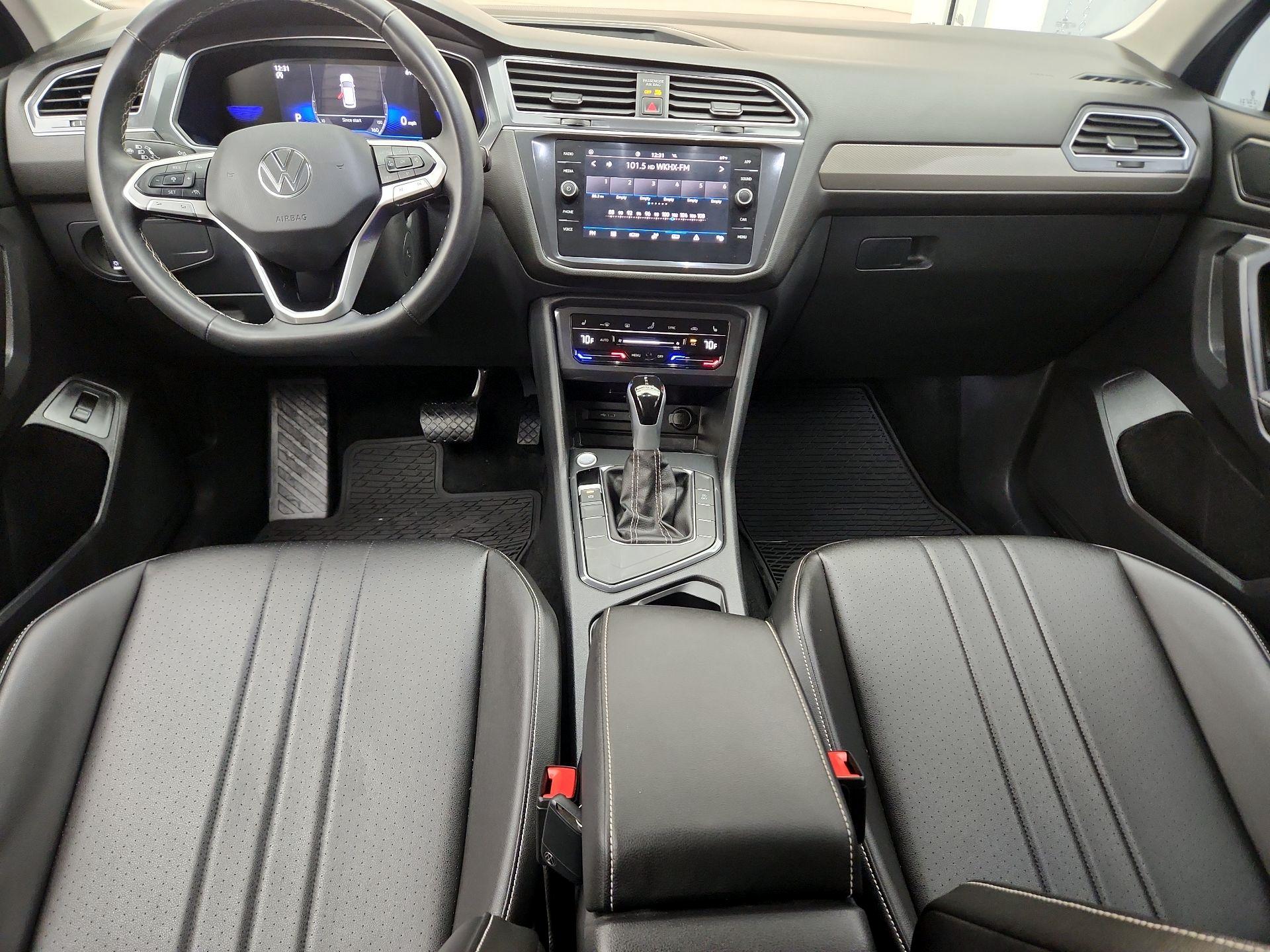 Thumbnail: 2024 Volkswagen Tiguan - 9