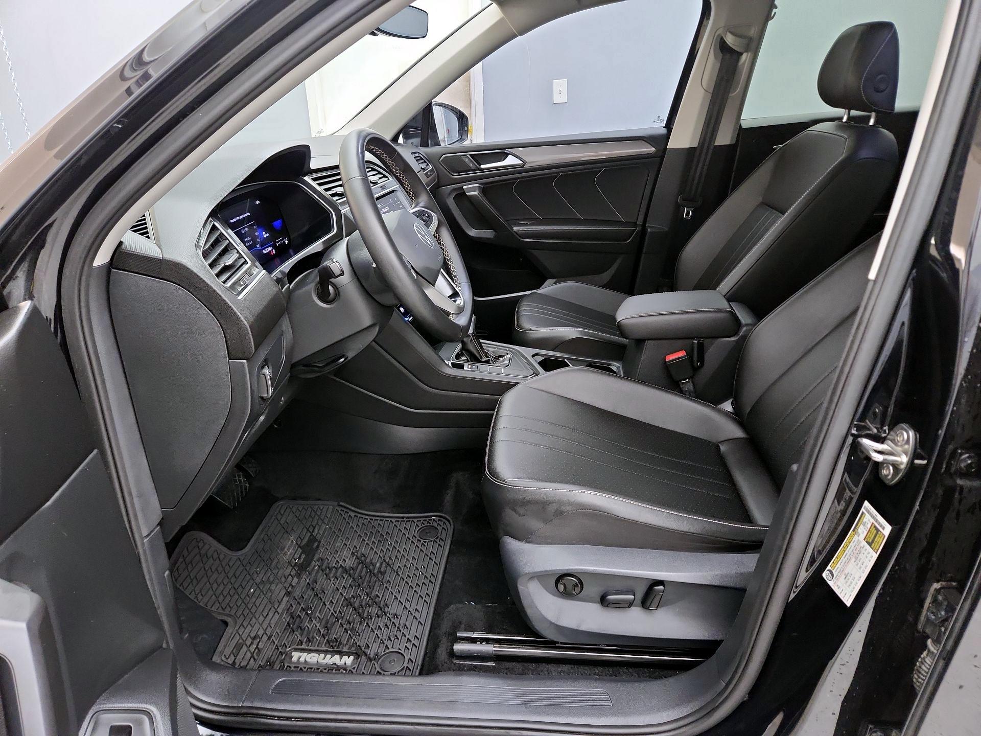 Thumbnail: 2024 Volkswagen Tiguan - 11