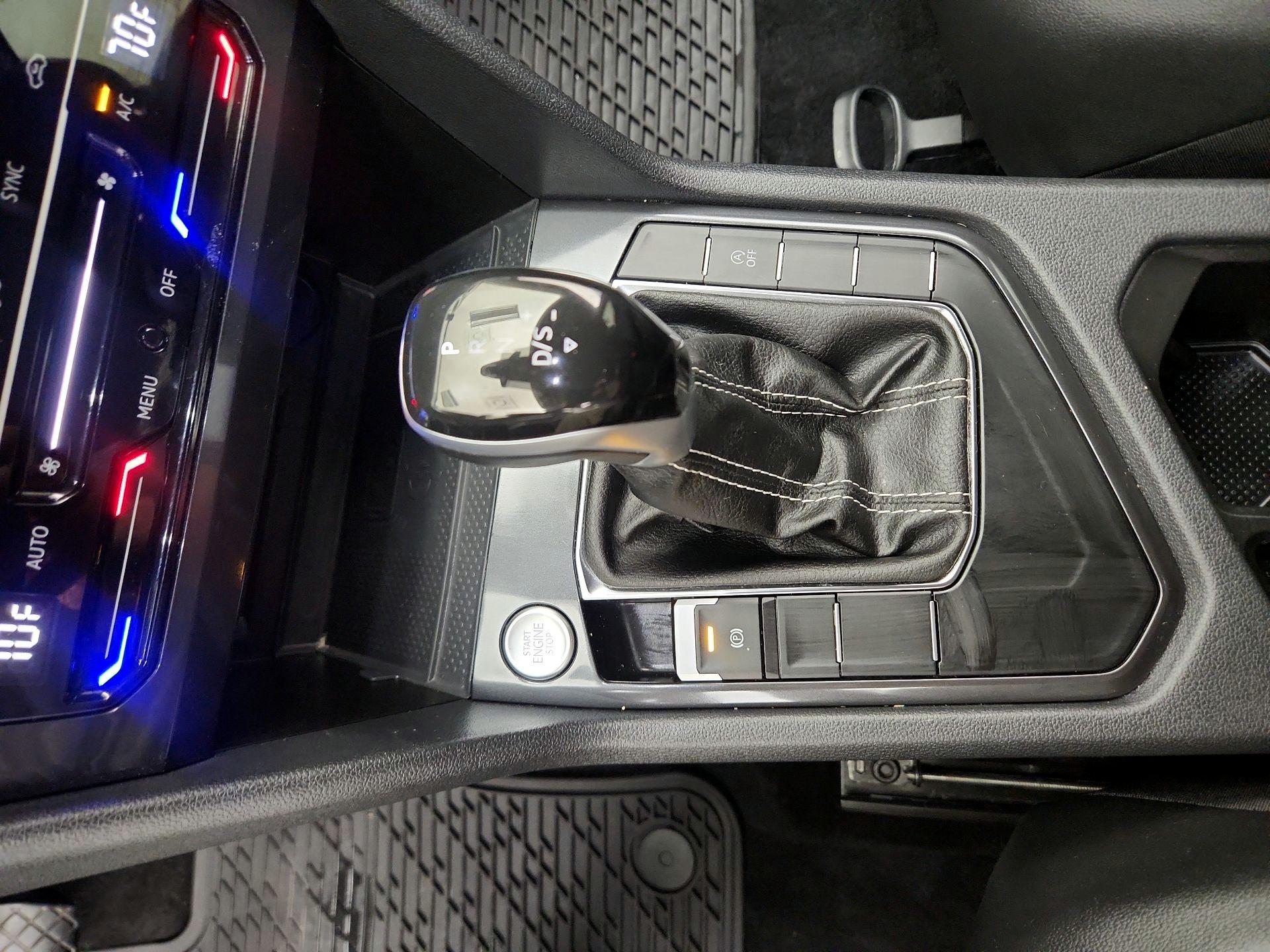 Thumbnail: 2024 Volkswagen Tiguan - 17