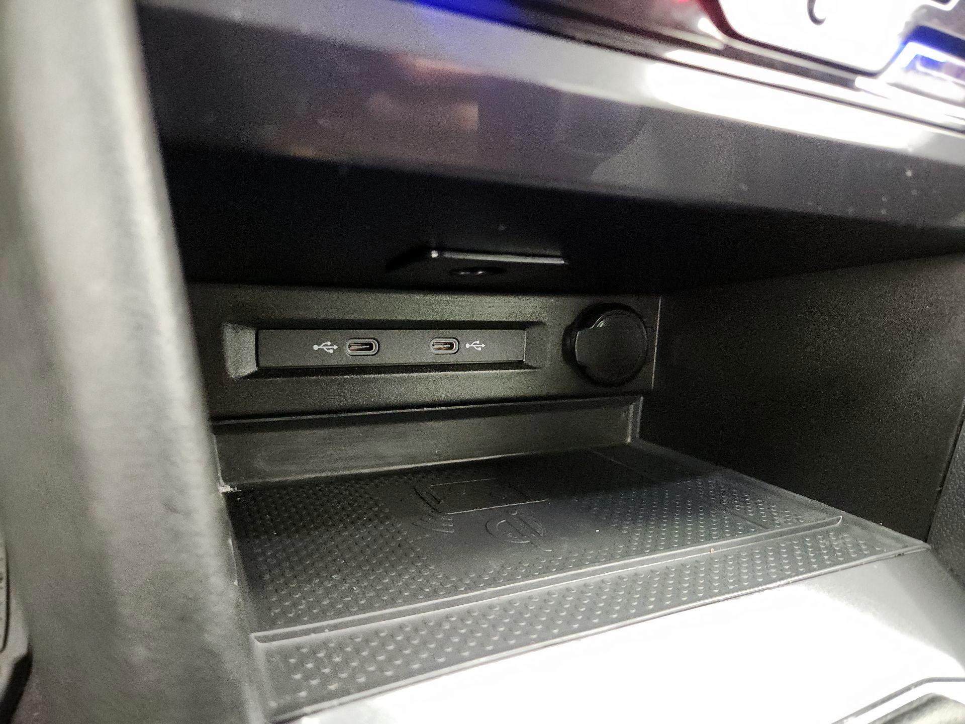 Thumbnail: 2024 Volkswagen Tiguan - 18