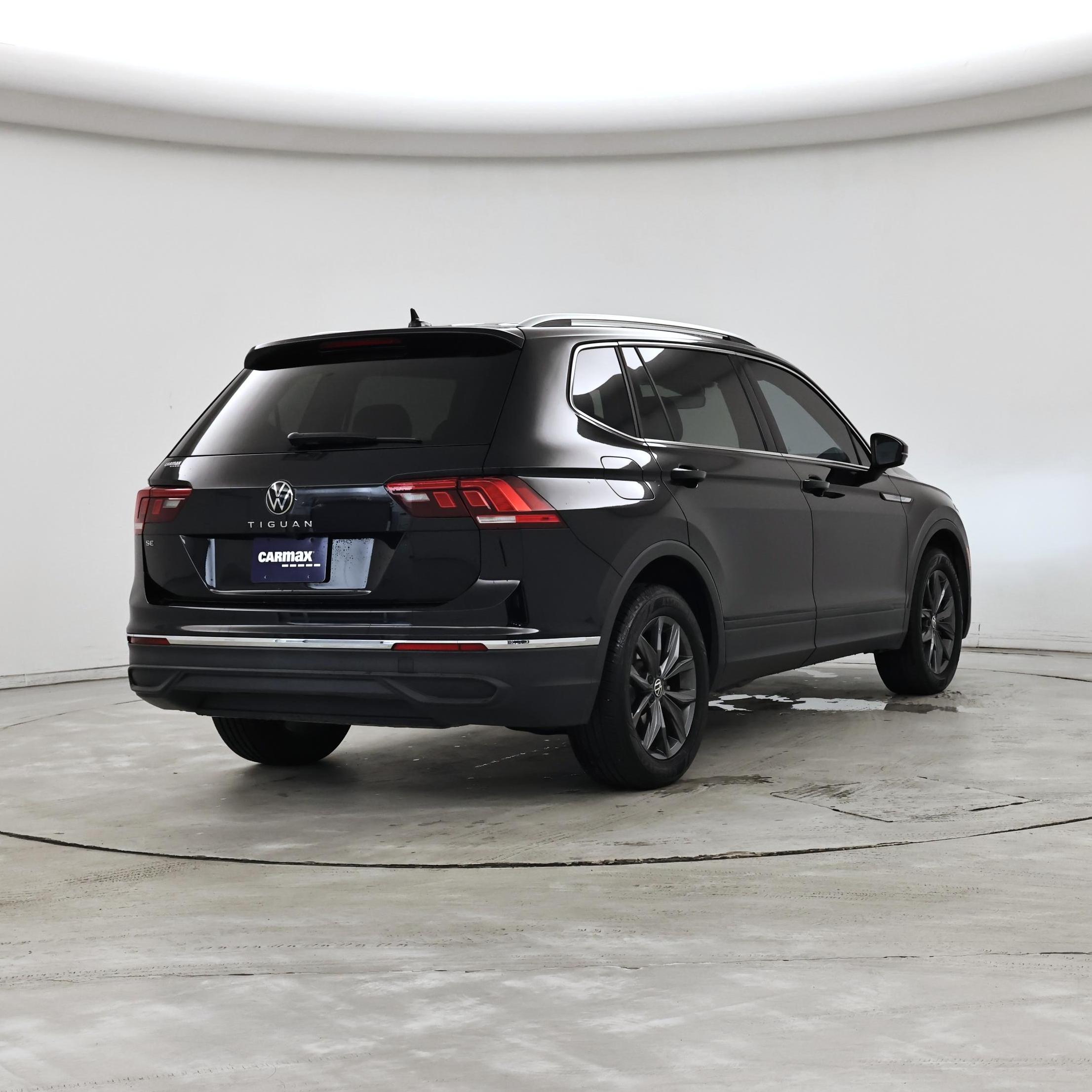 Thumbnail: 2024 Volkswagen Tiguan - 8