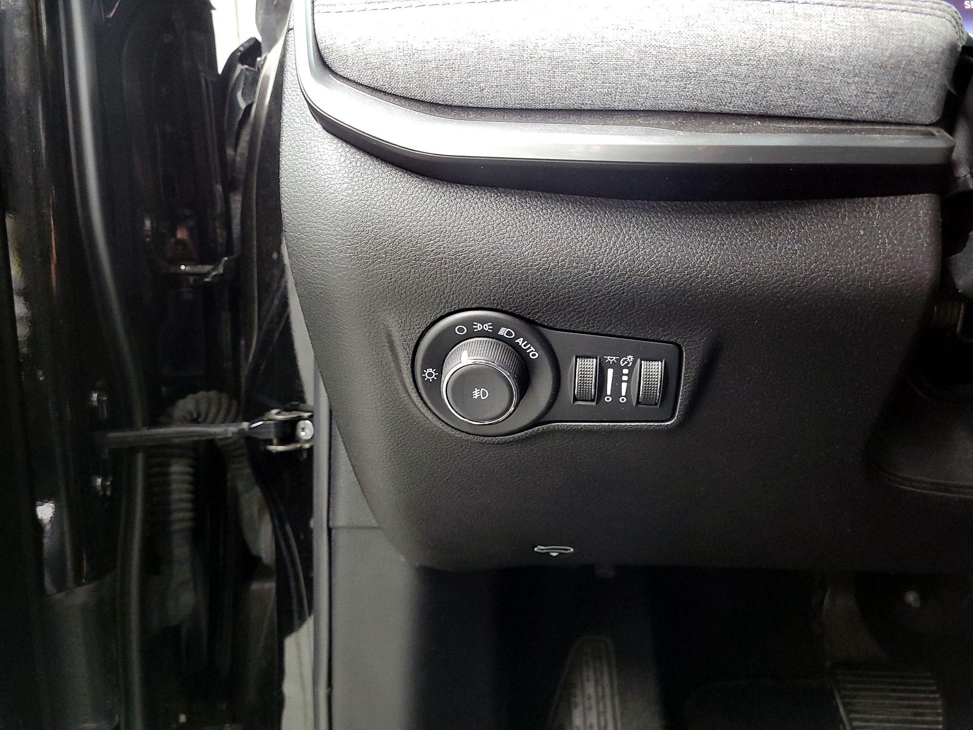 Thumbnail: 2022 Jeep Compass - 11