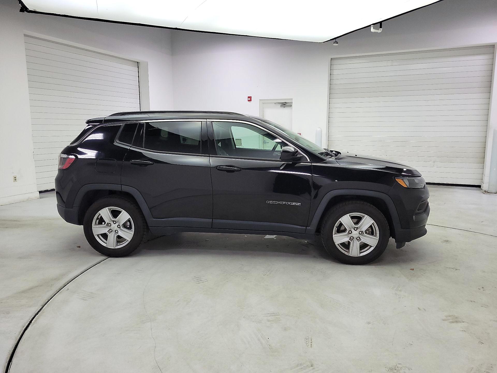 Thumbnail: 2022 Jeep Compass - 4