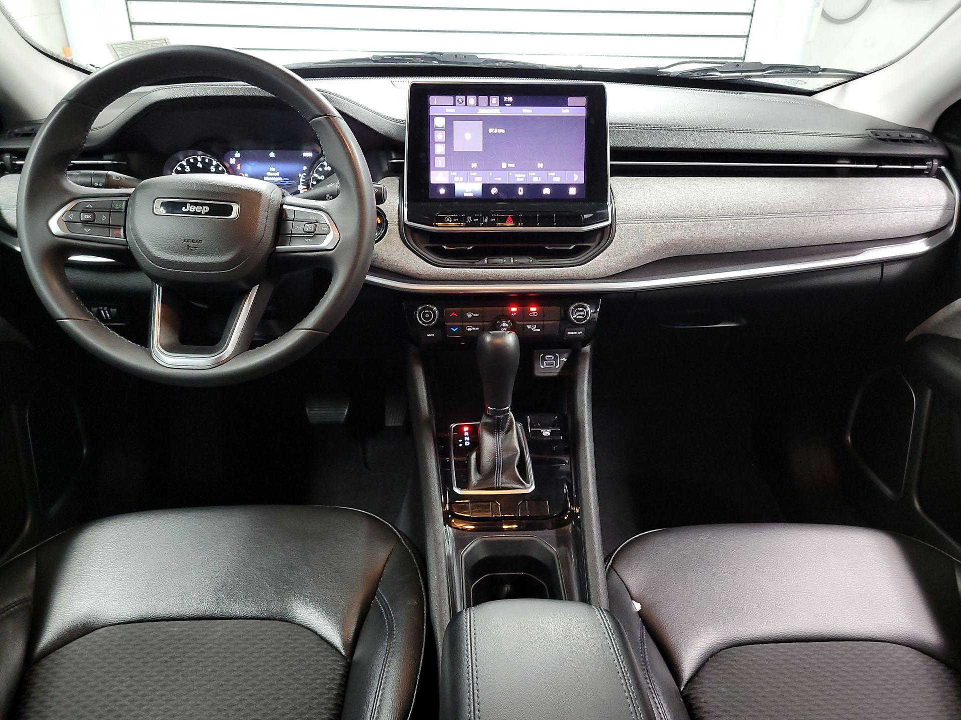 Thumbnail: 2022 Jeep Compass - 8