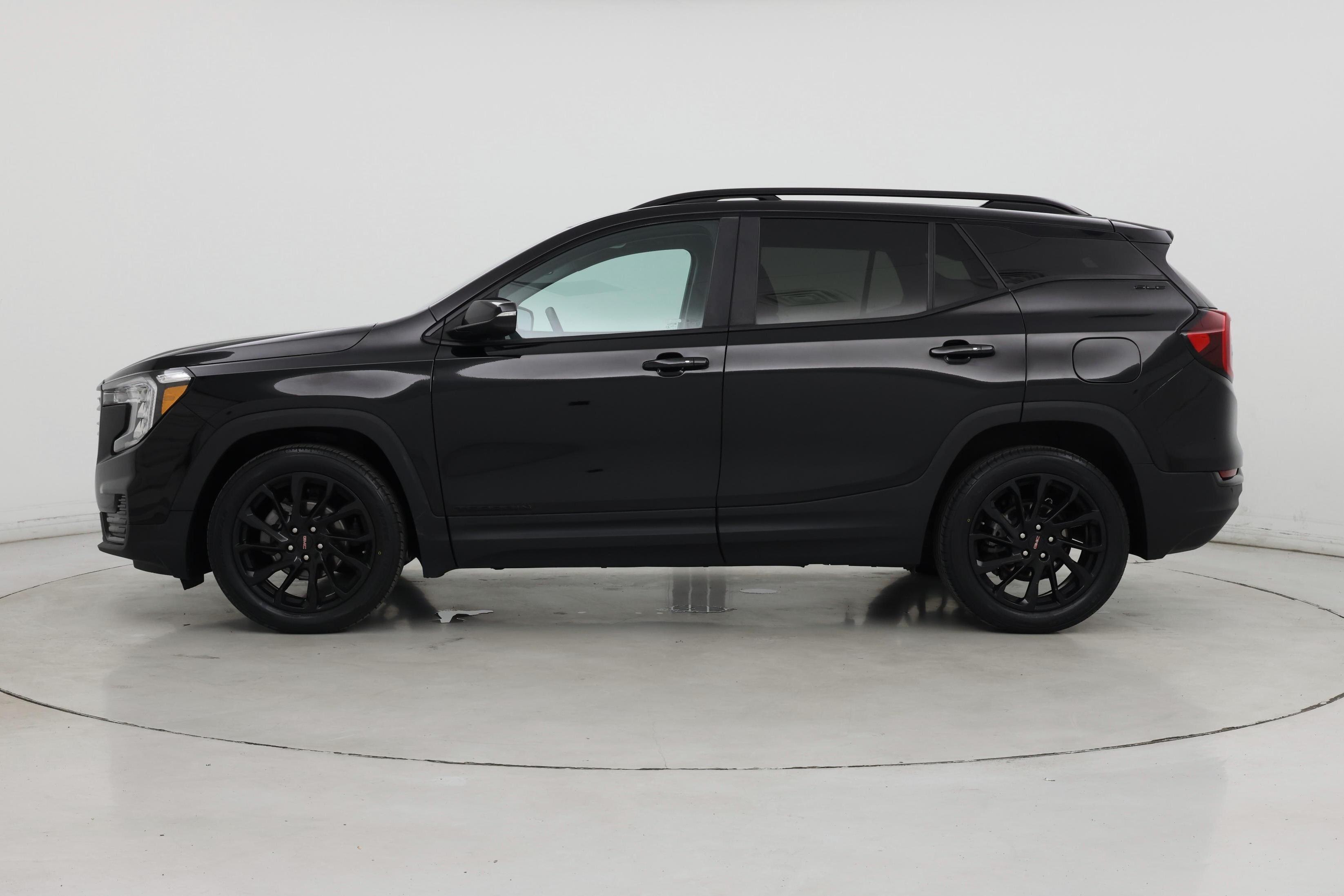 Thumbnail: 2023 GMC Terrain - 3