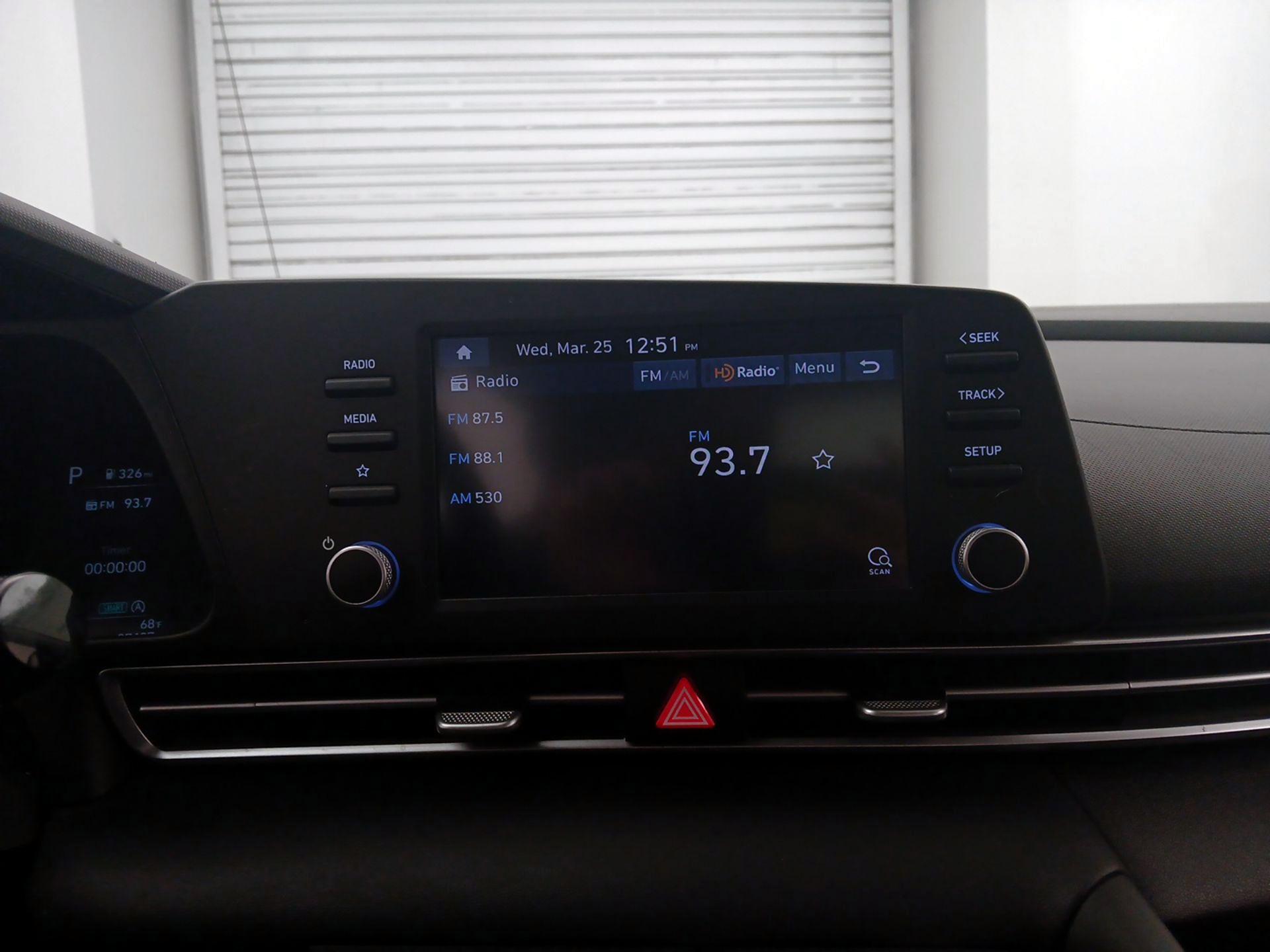 Thumbnail: 2023 Hyundai Elantra - 14