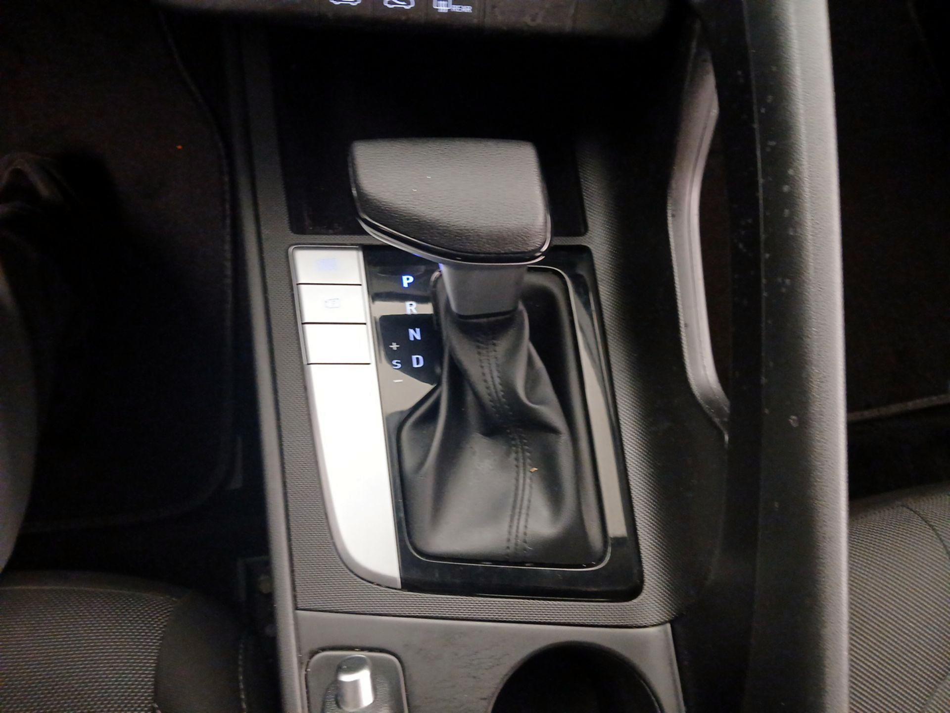 Thumbnail: 2023 Hyundai Elantra - 16