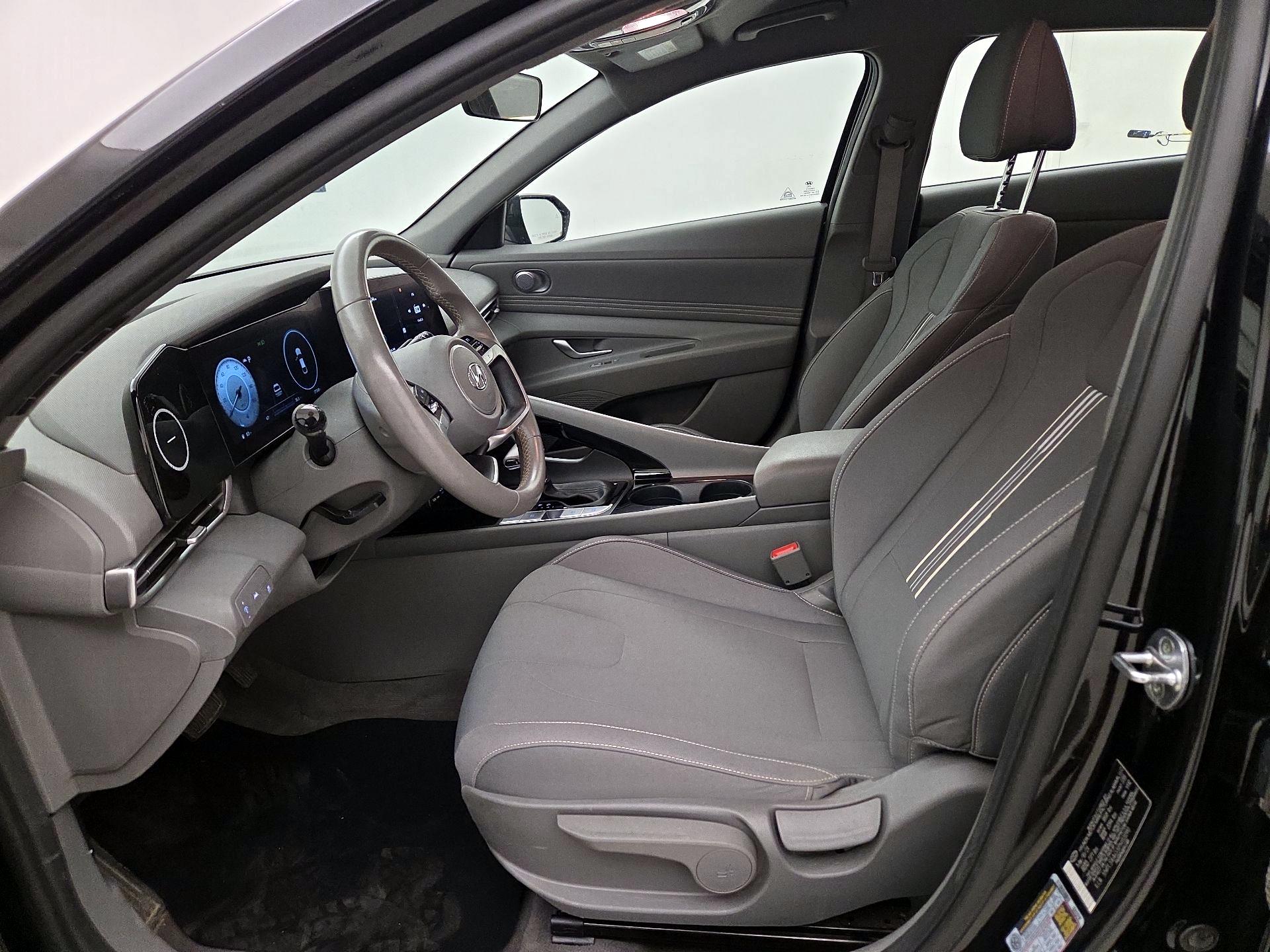 Thumbnail: 2023 Hyundai Elantra - 11