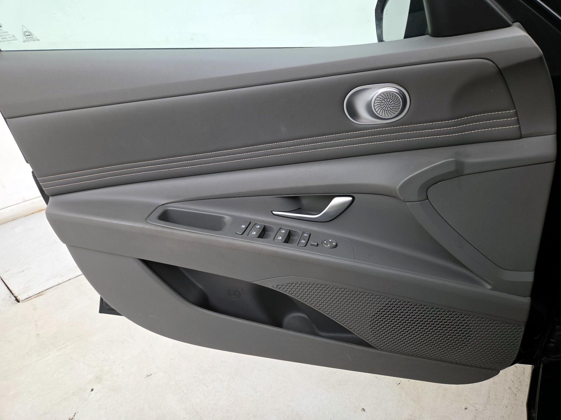 Thumbnail: 2023 Hyundai Elantra - 12