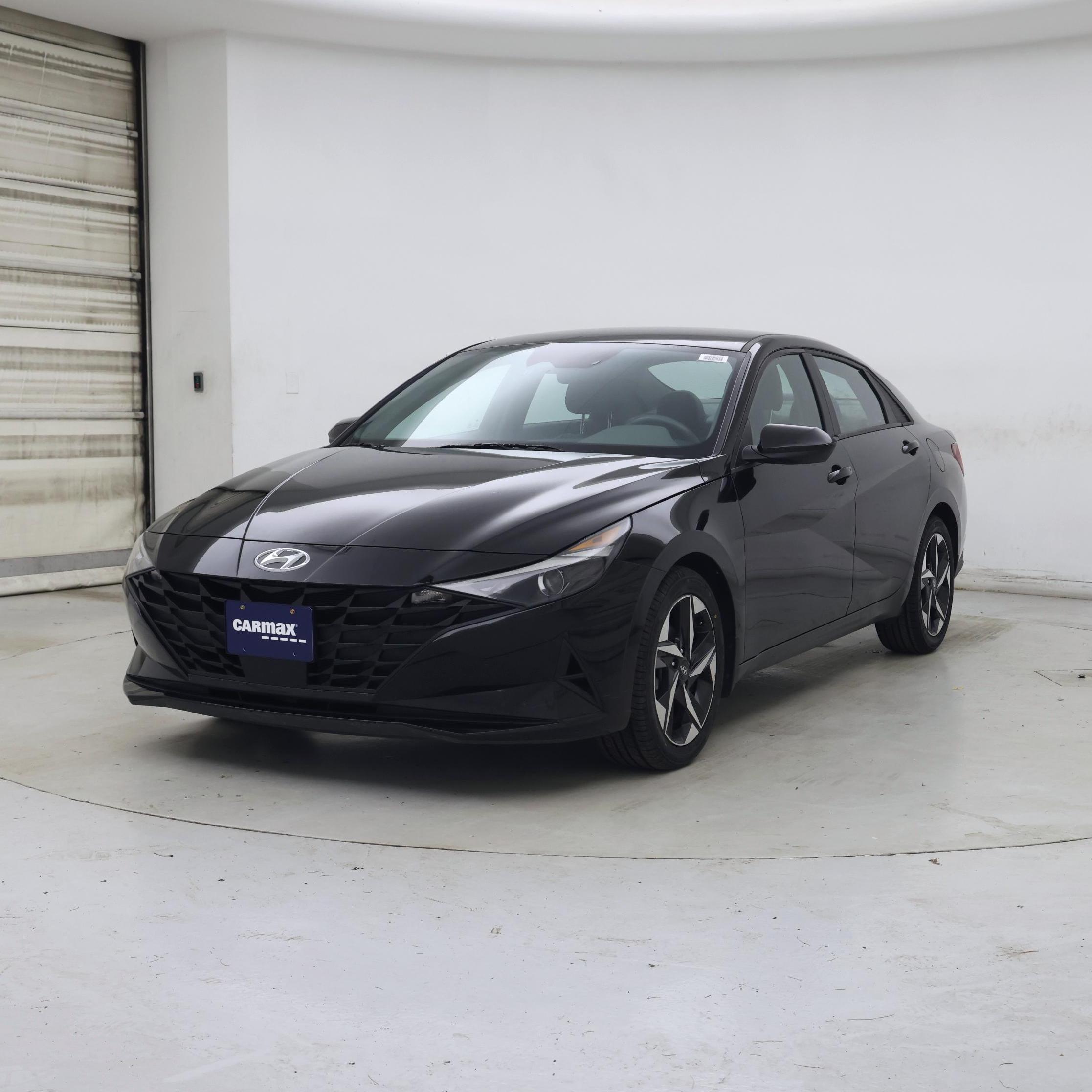 Thumbnail: 2023 Hyundai Elantra - 4