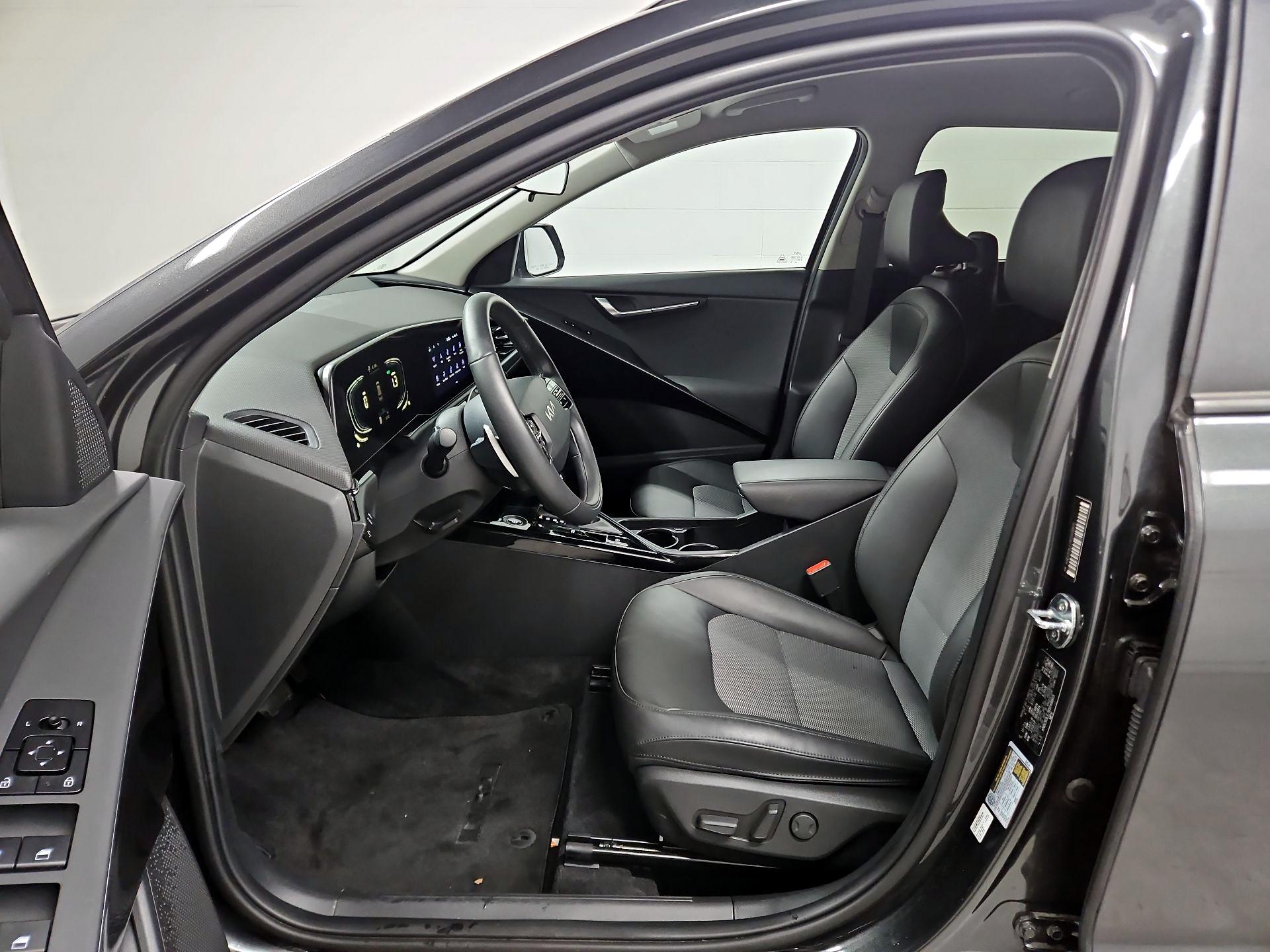 Thumbnail: 2024 Kia Niro - 11