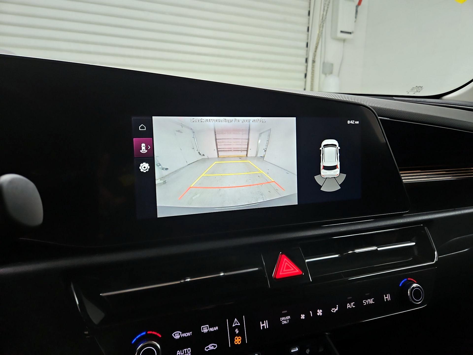 Thumbnail: 2024 Kia Niro - 15