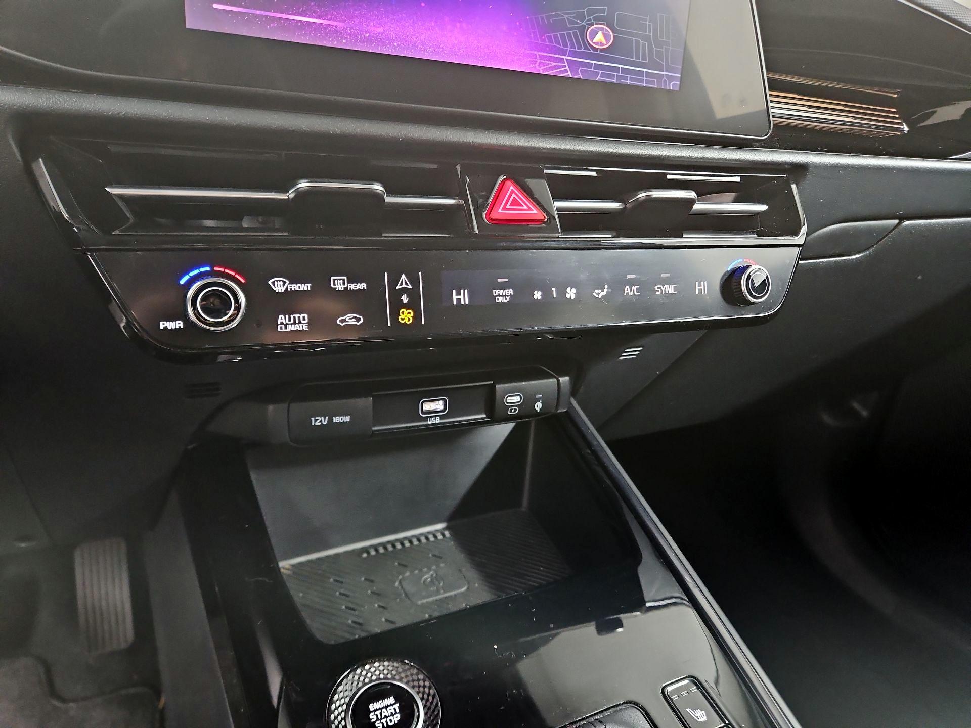 Thumbnail: 2024 Kia Niro - 17