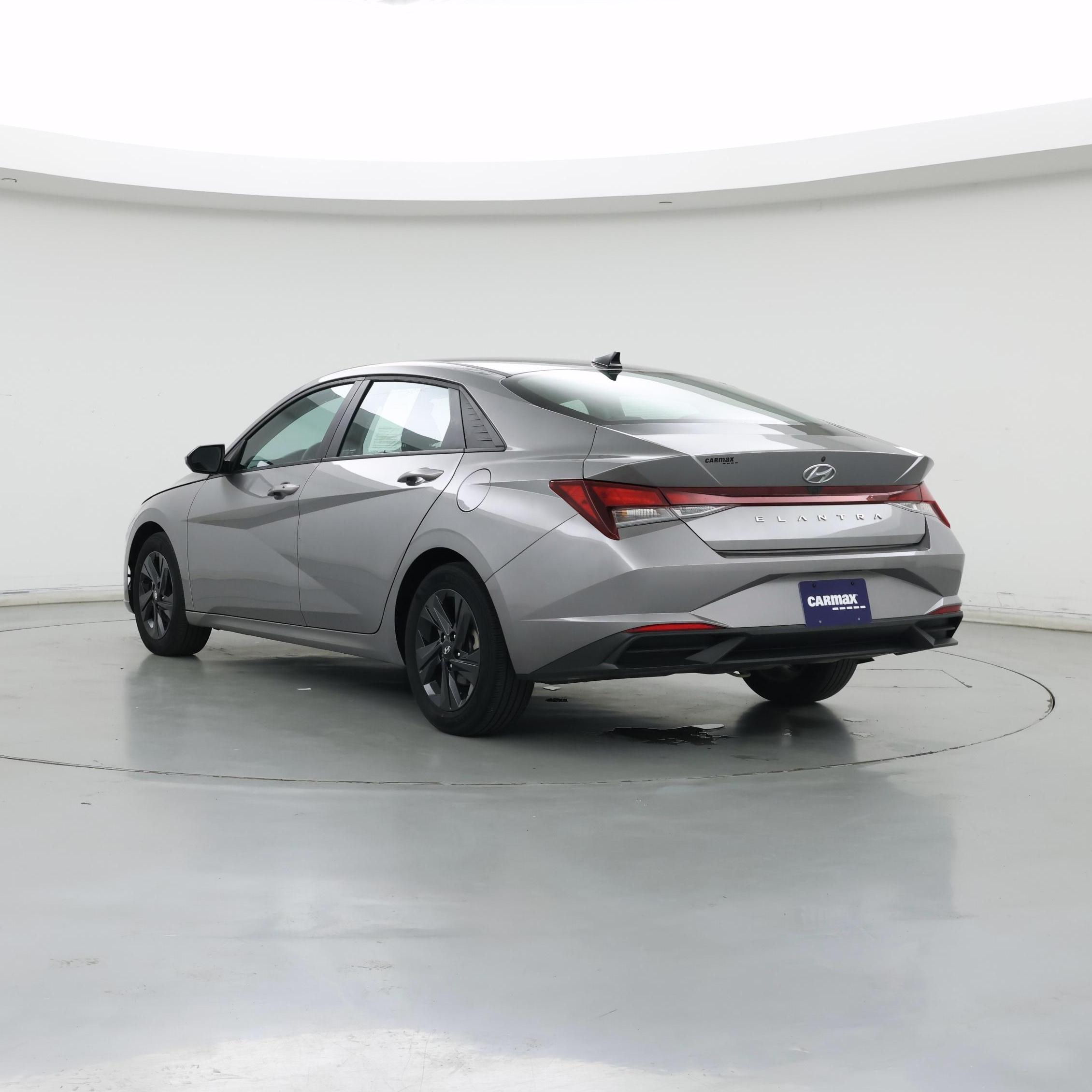 Thumbnail: 2023 Hyundai Elantra - 2