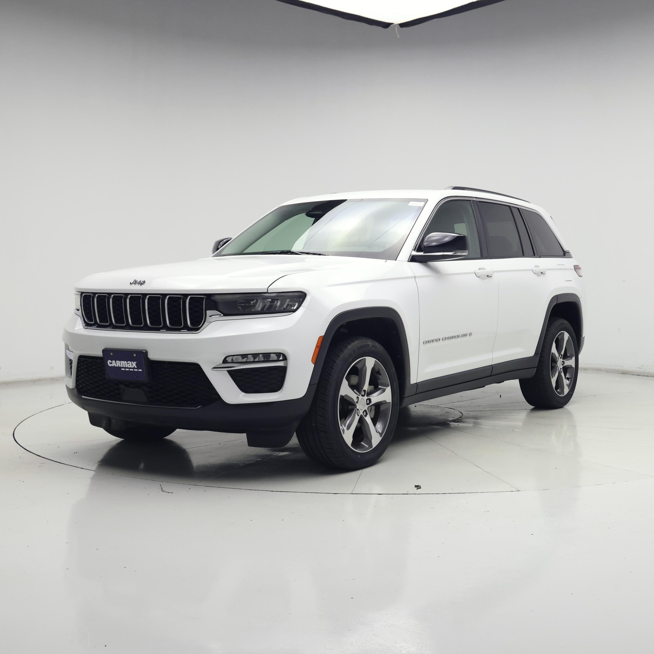 Thumbnail: 2023 Jeep Grand Cherokee - 4