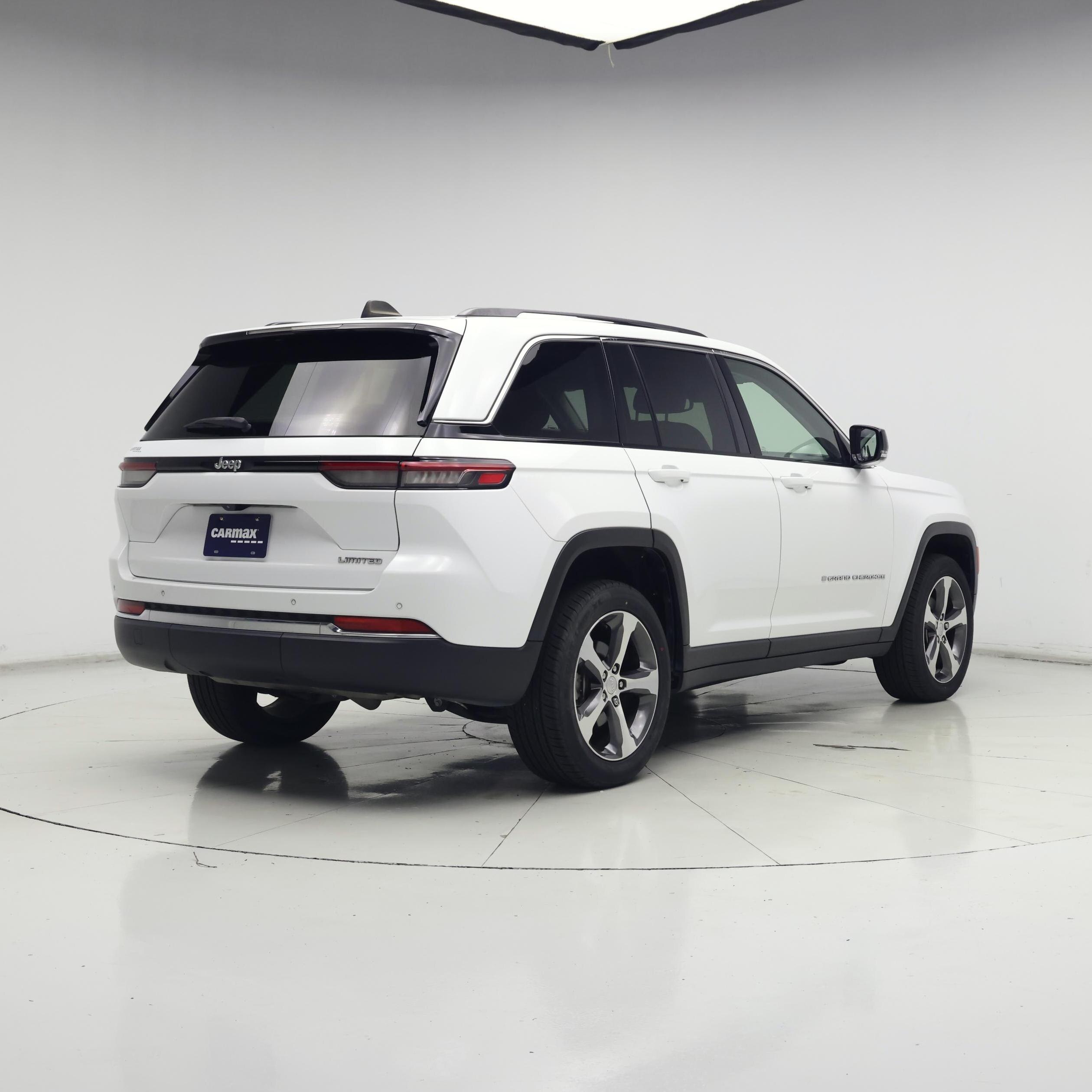 Thumbnail: 2023 Jeep Grand Cherokee - 8