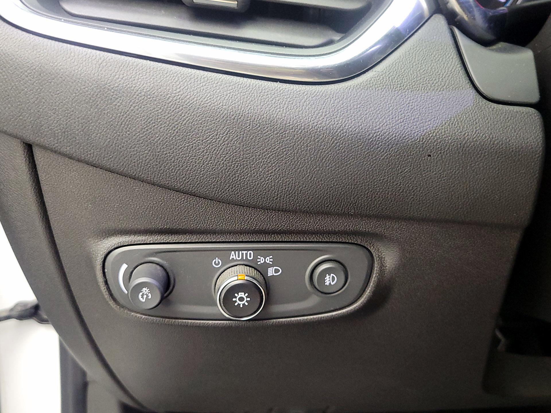 Thumbnail: 2021 Chevrolet Equinox - 13
