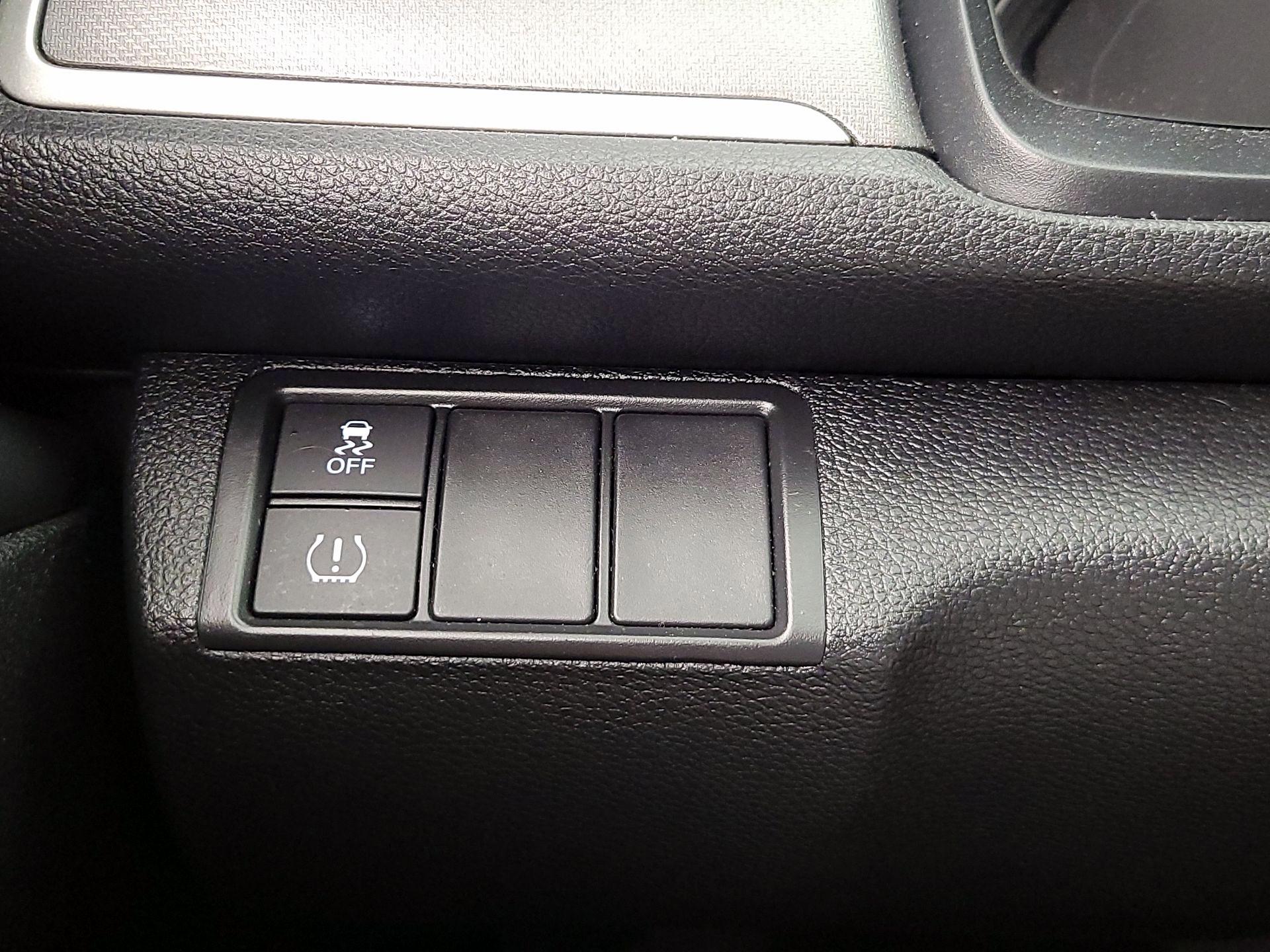 Thumbnail: 2018 Honda Civic - 13