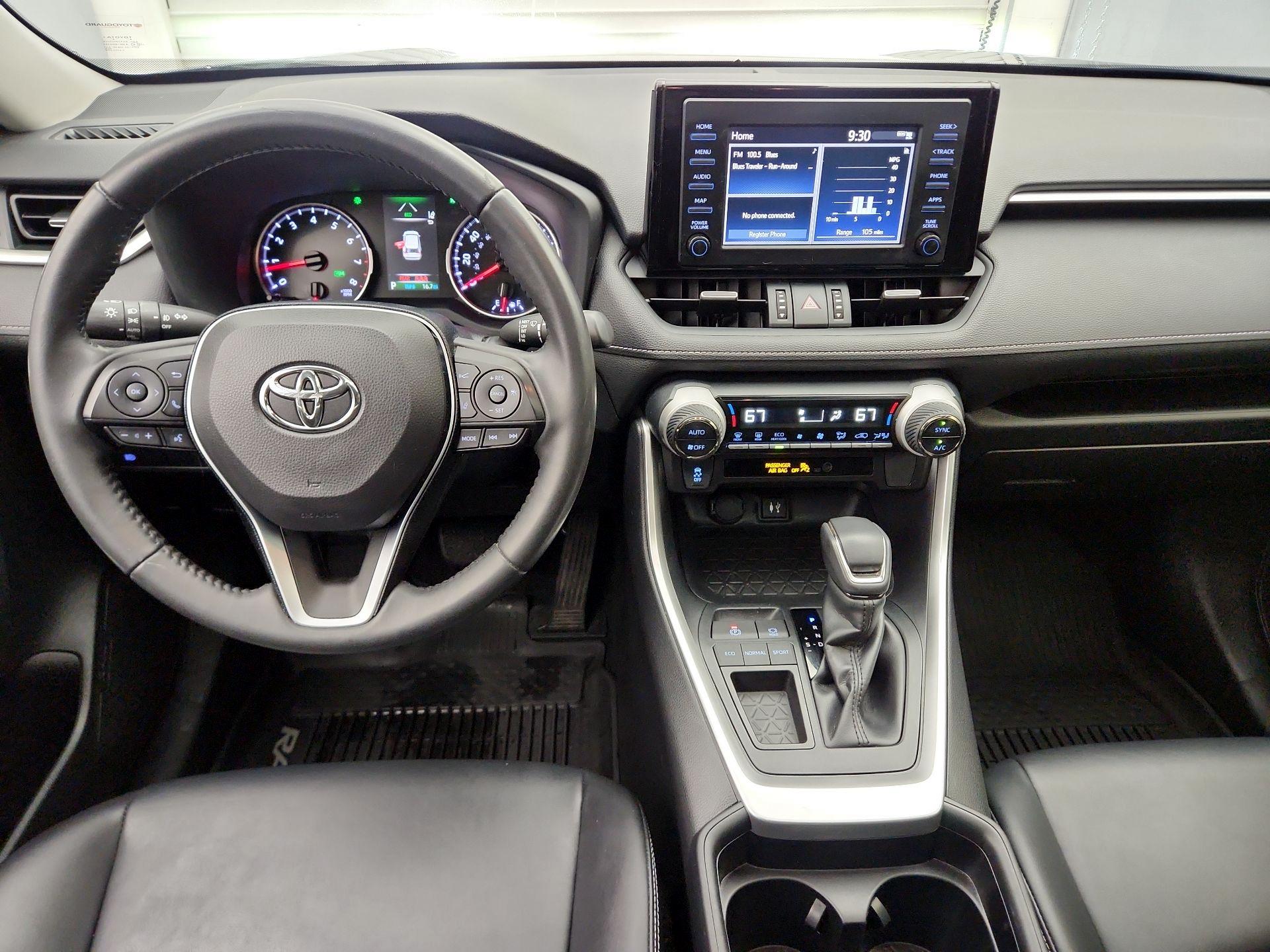 Thumbnail: 2019 Toyota RAV4 - 9
