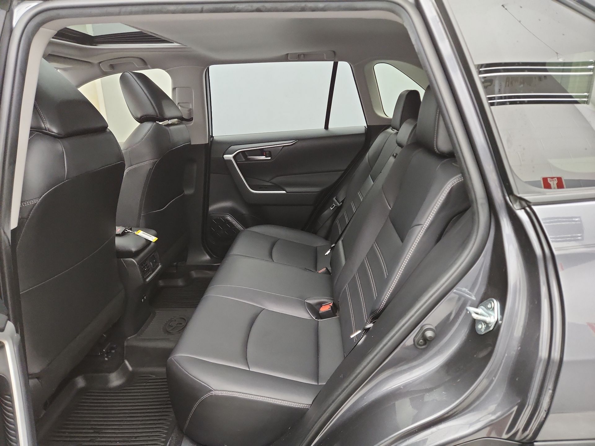 Thumbnail: 2019 Toyota RAV4 - 20