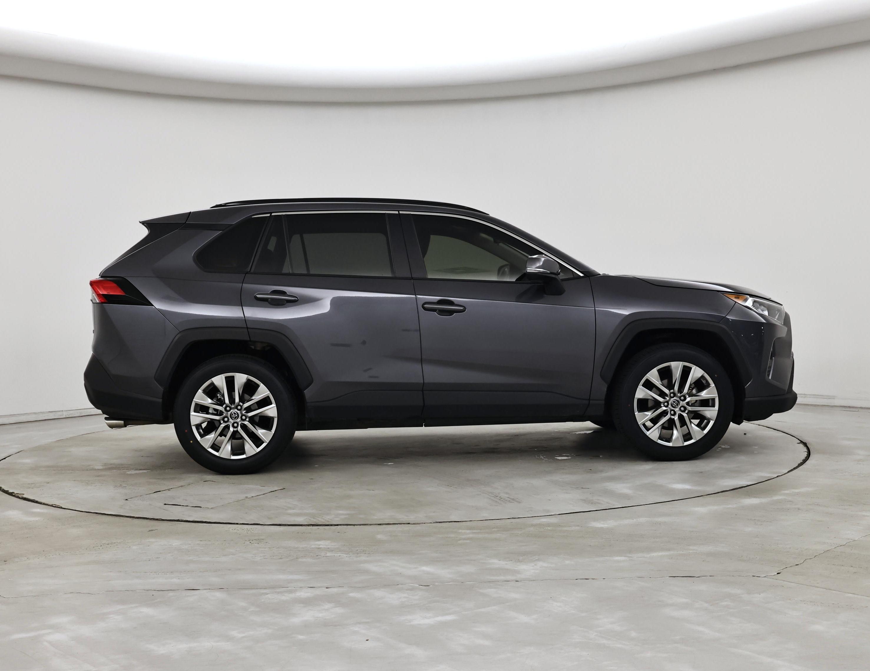 Thumbnail: 2019 Toyota RAV4 - 7