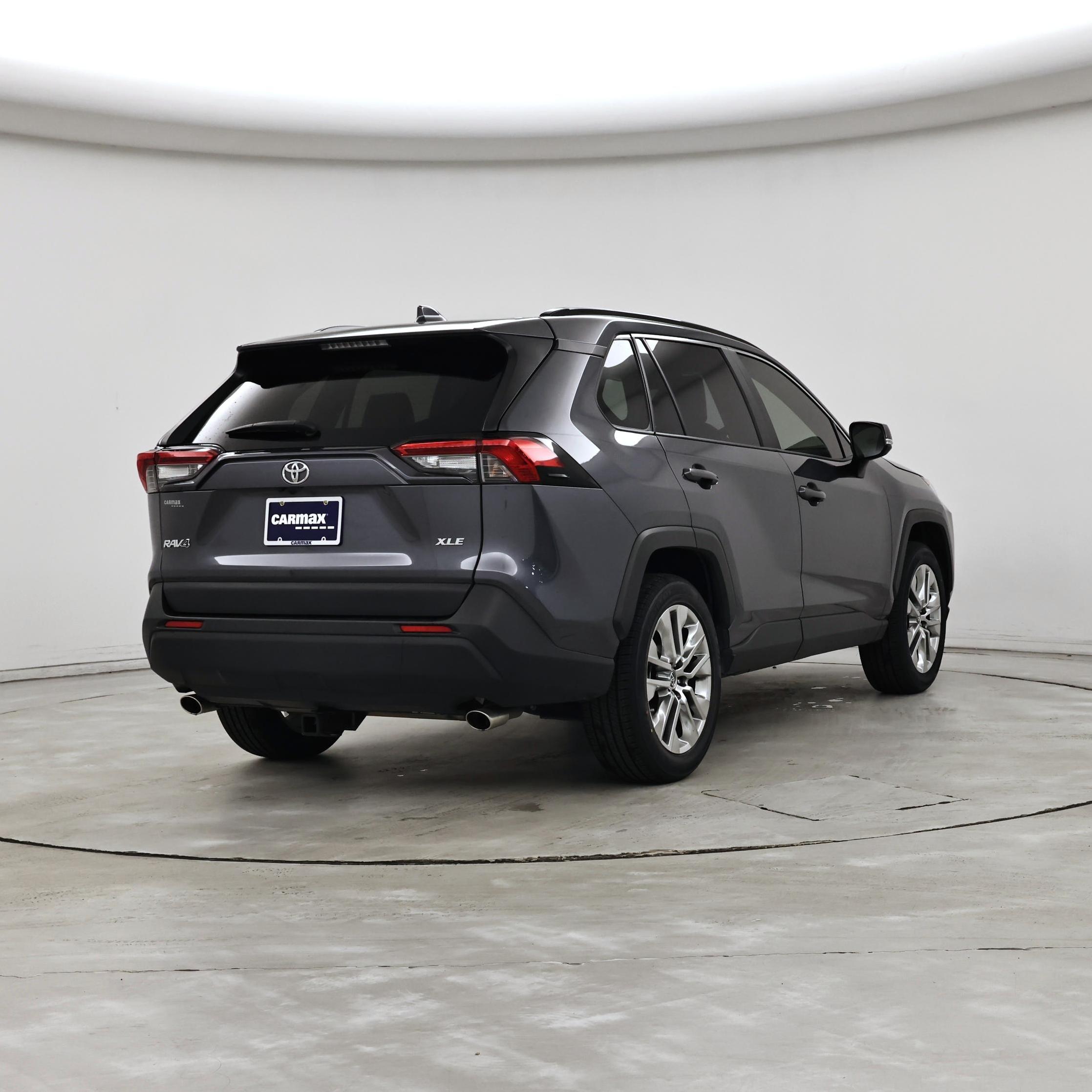 Thumbnail: 2019 Toyota RAV4 - 8