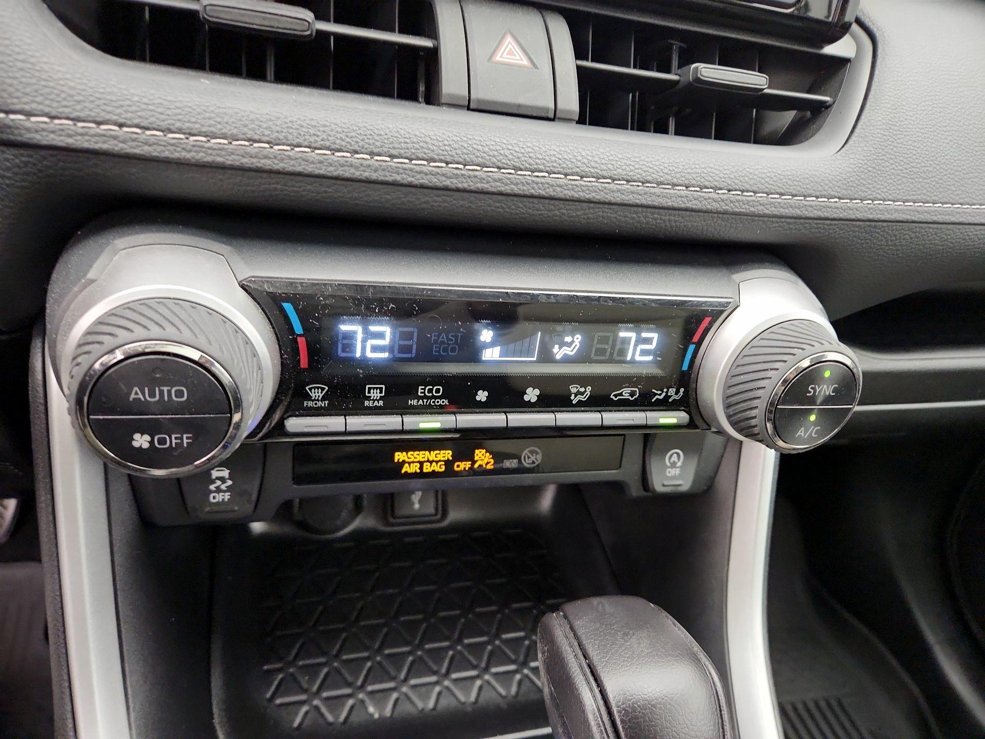 Thumbnail: 2021 Toyota RAV4 - 16