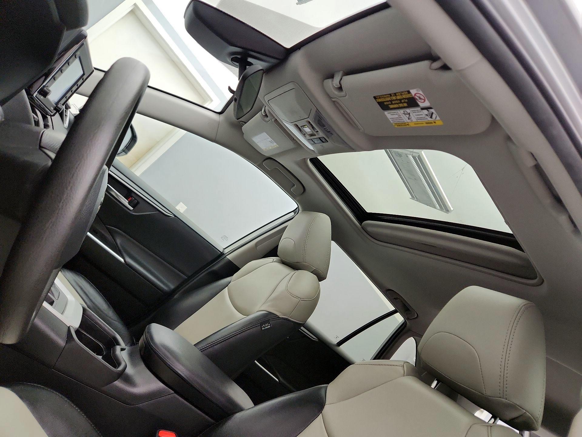 Thumbnail: 2021 Toyota RAV4 - 19