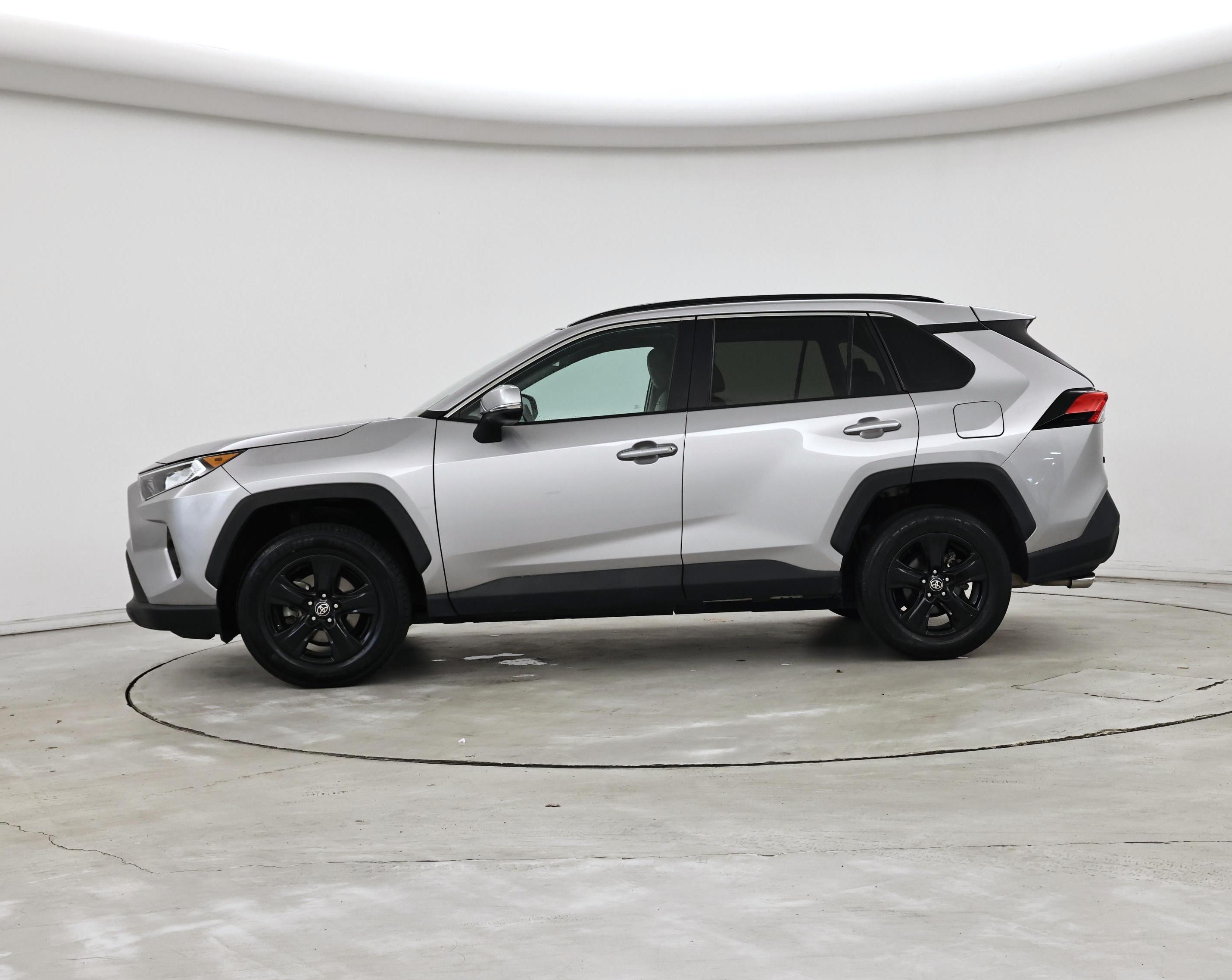 Thumbnail: 2021 Toyota RAV4 - 3