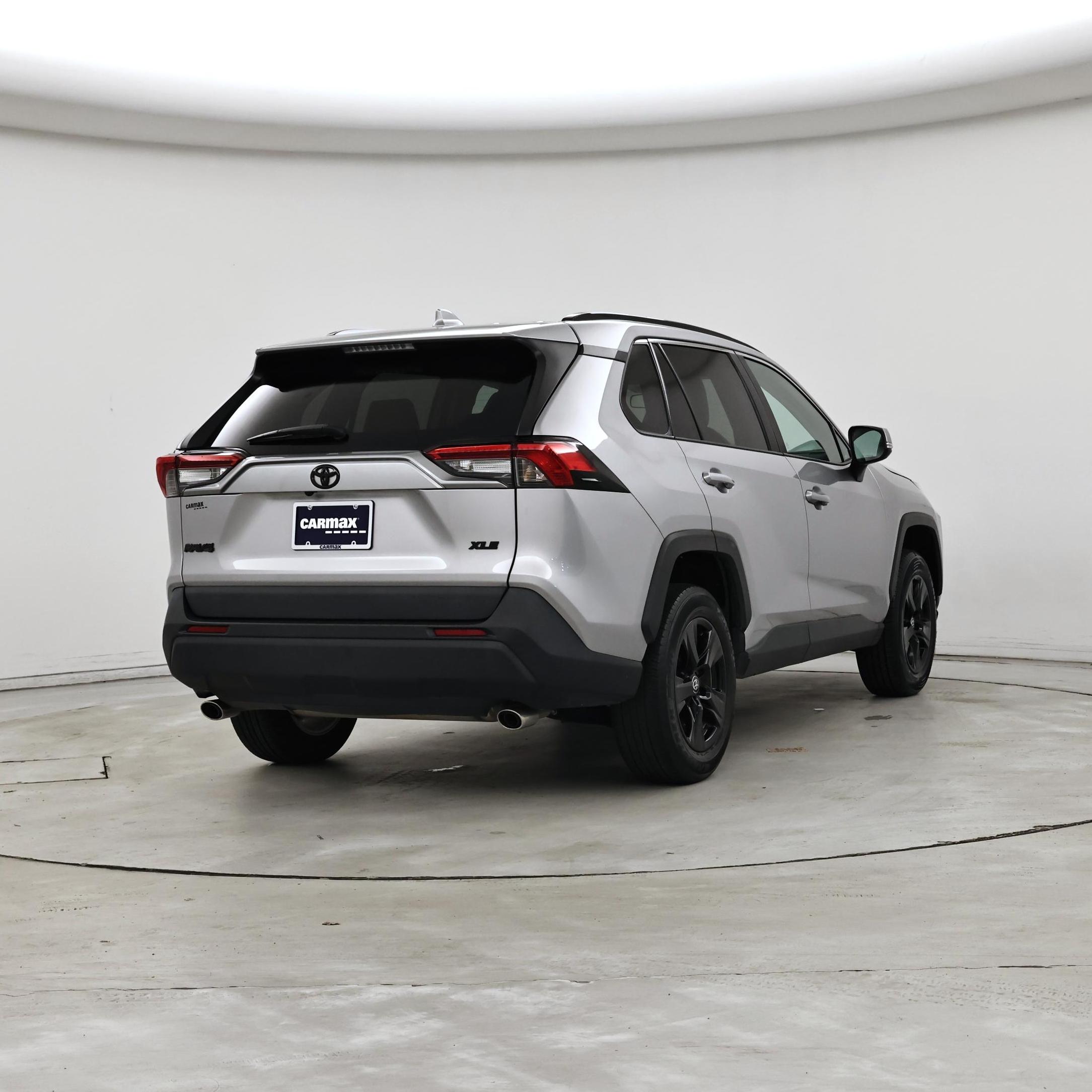 Thumbnail: 2021 Toyota RAV4 - 8