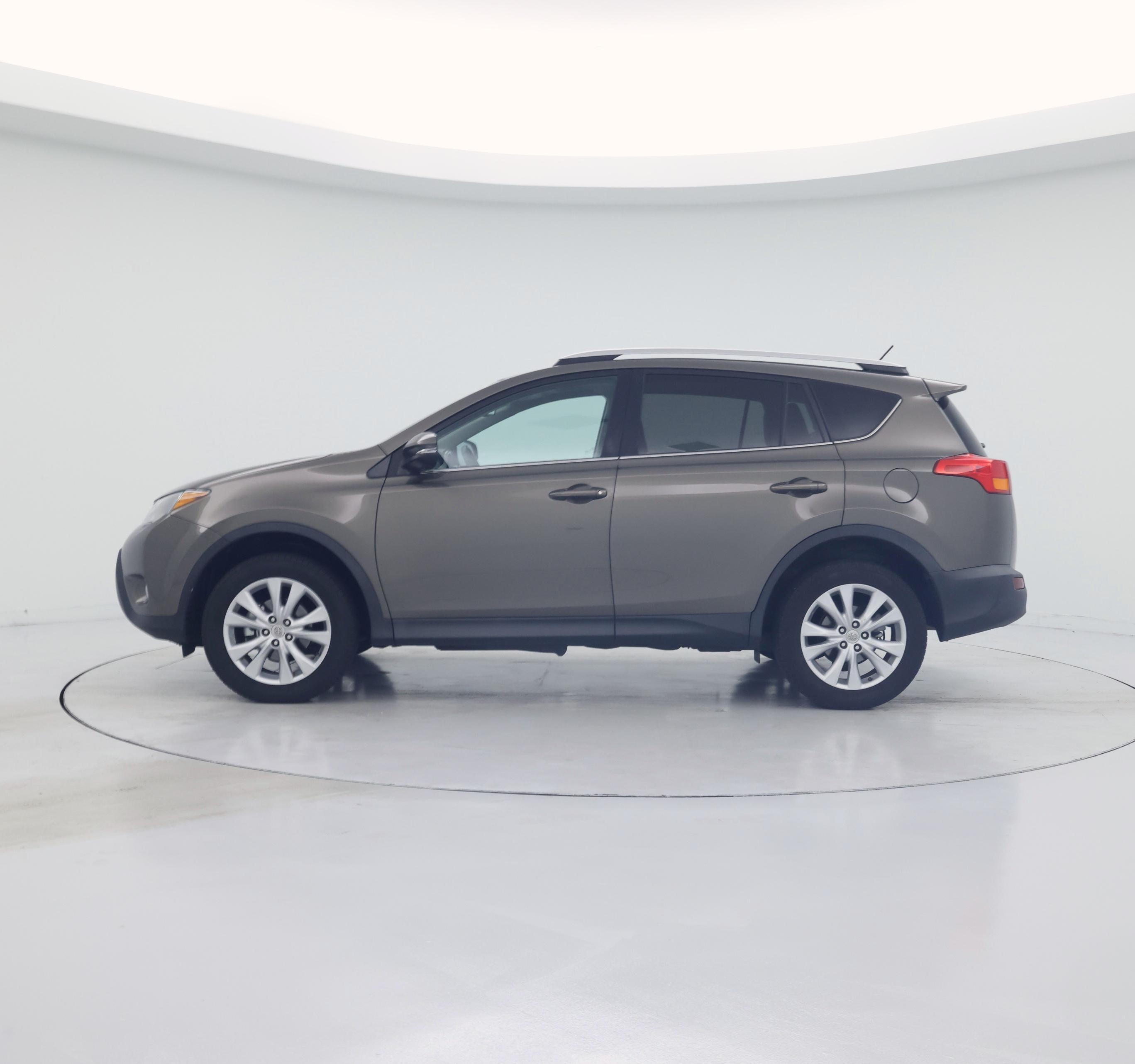 Thumbnail: 2014 Toyota RAV4 - 3
