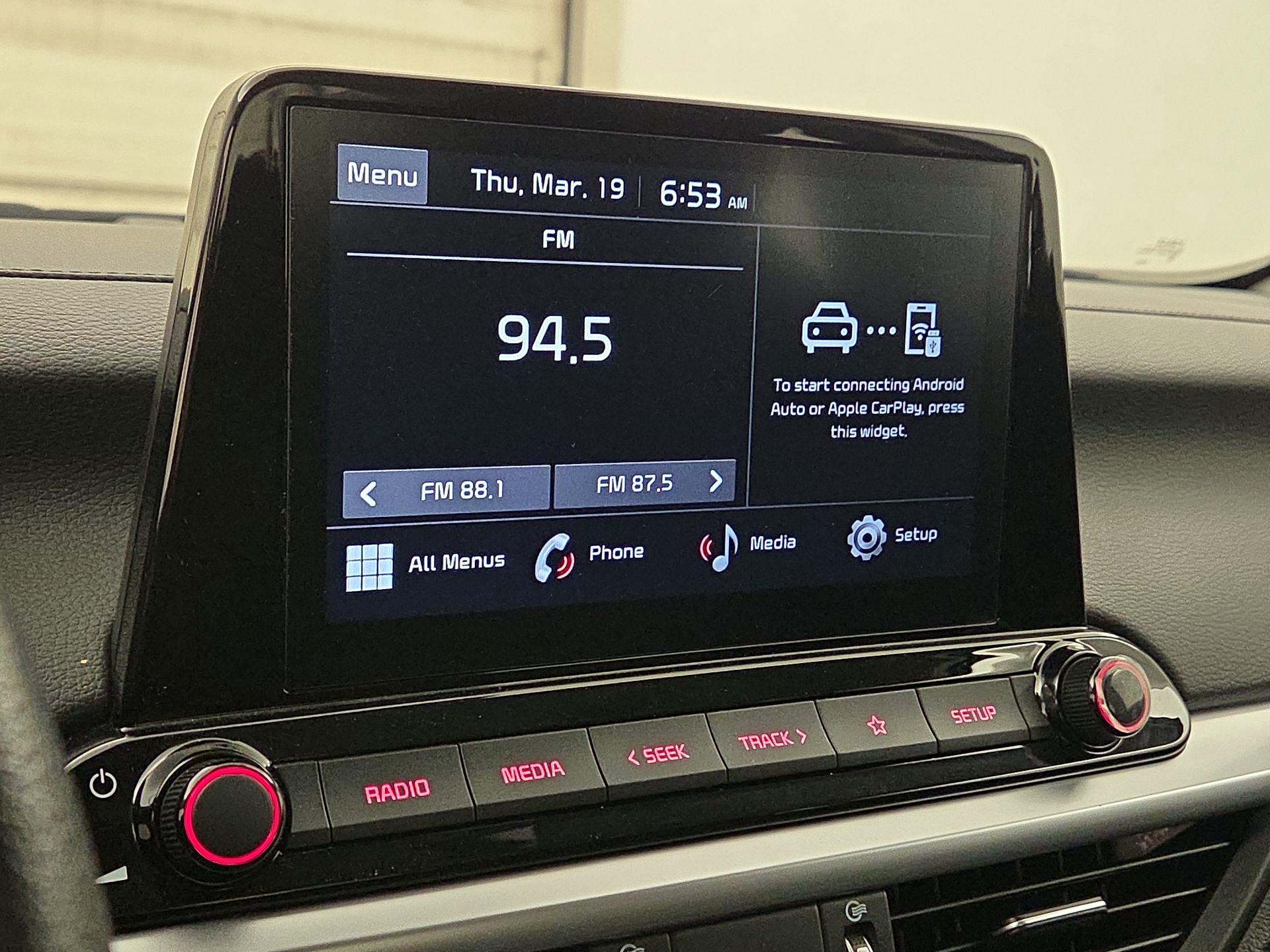 Thumbnail: 2023 Kia Forte - 15