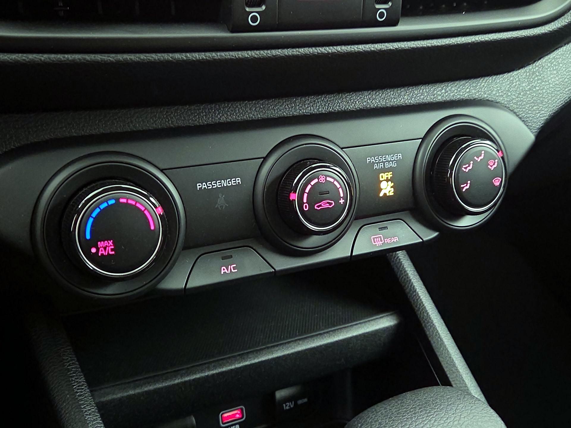 Thumbnail: 2023 Kia Forte - 16