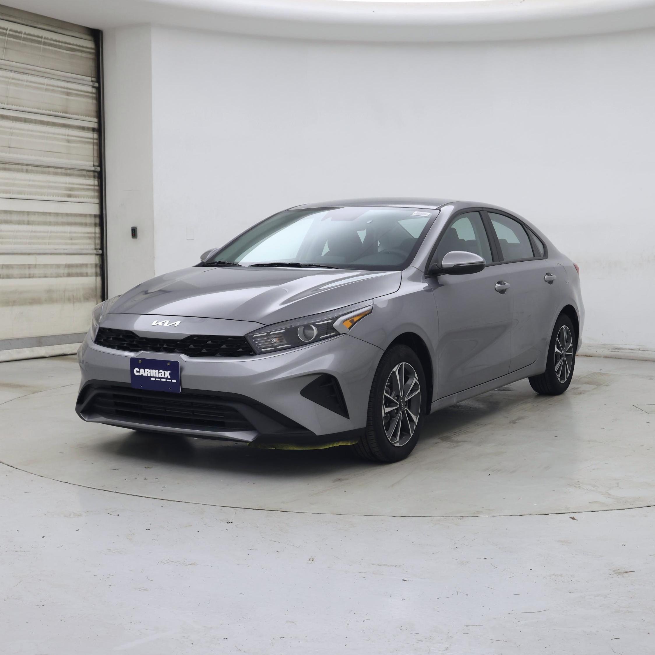 Thumbnail: 2023 Kia Forte - 4