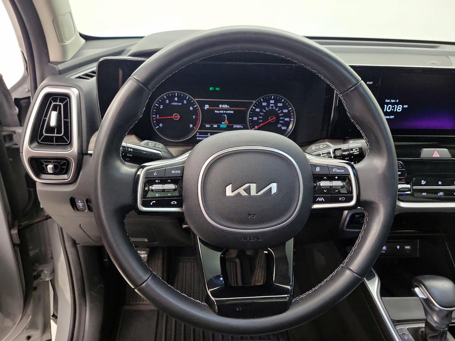 Thumbnail: 2023 Kia Sorento - 10