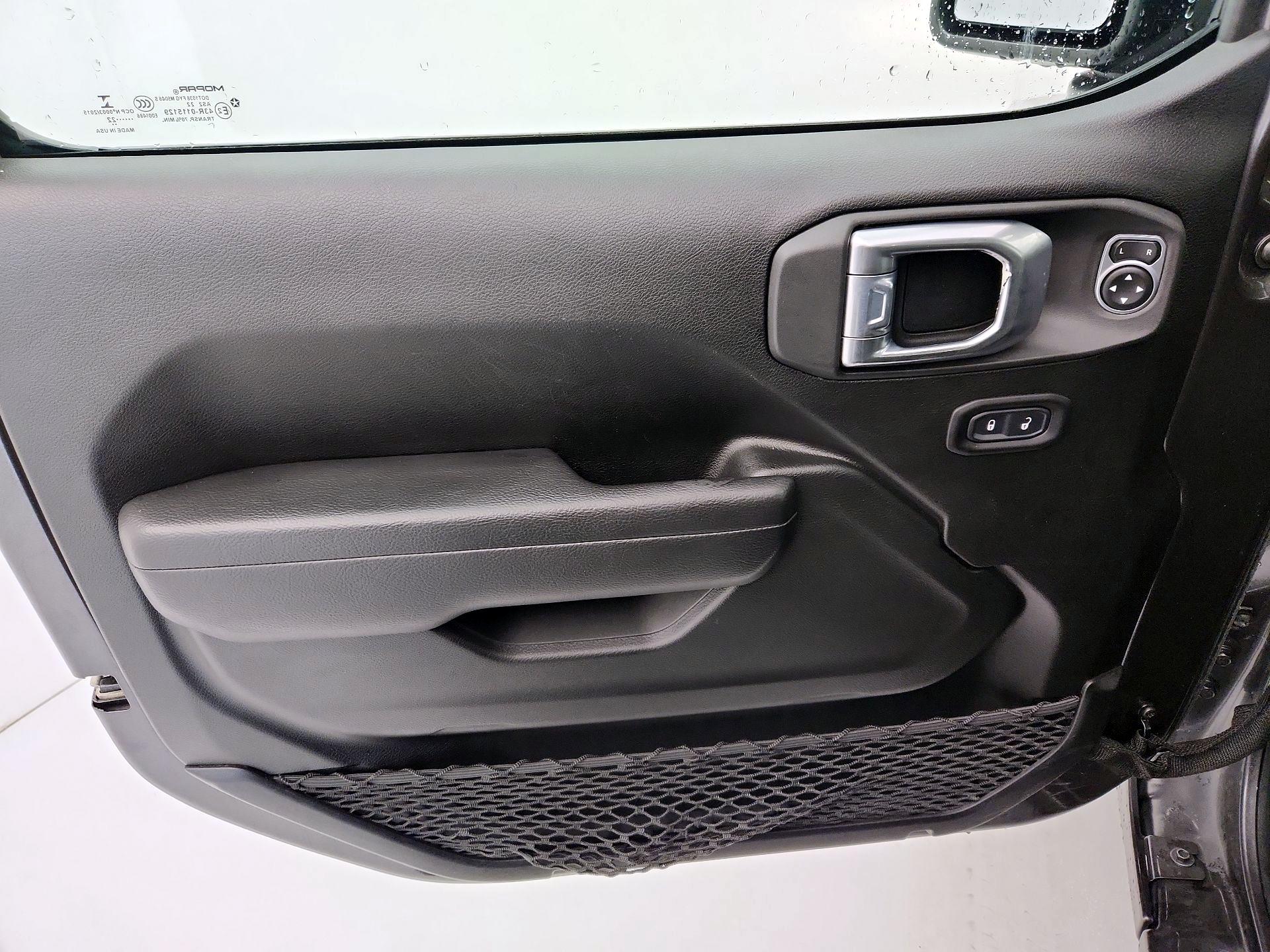 Thumbnail: 2022 Jeep Wrangler - 12