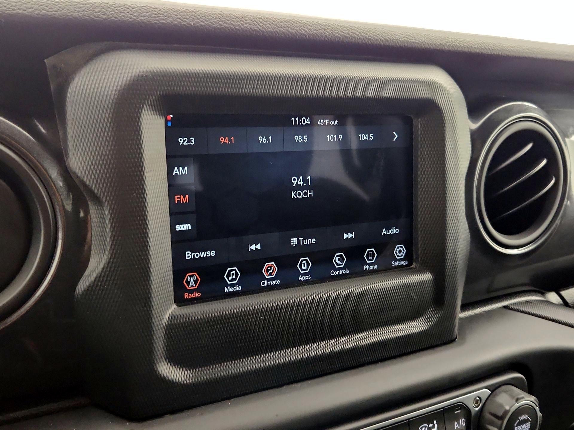 Thumbnail: 2022 Jeep Wrangler - 15