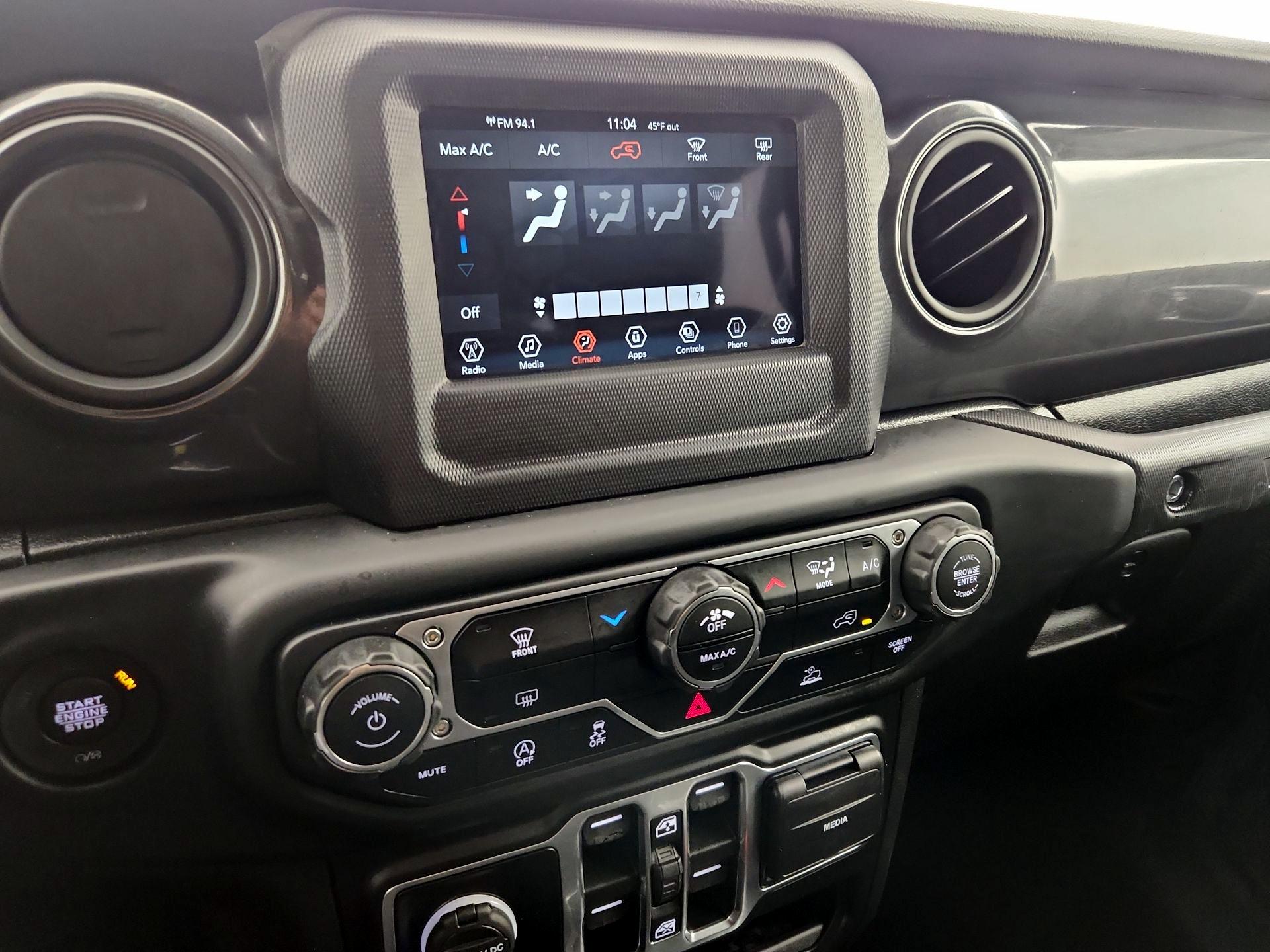 Thumbnail: 2022 Jeep Wrangler - 16