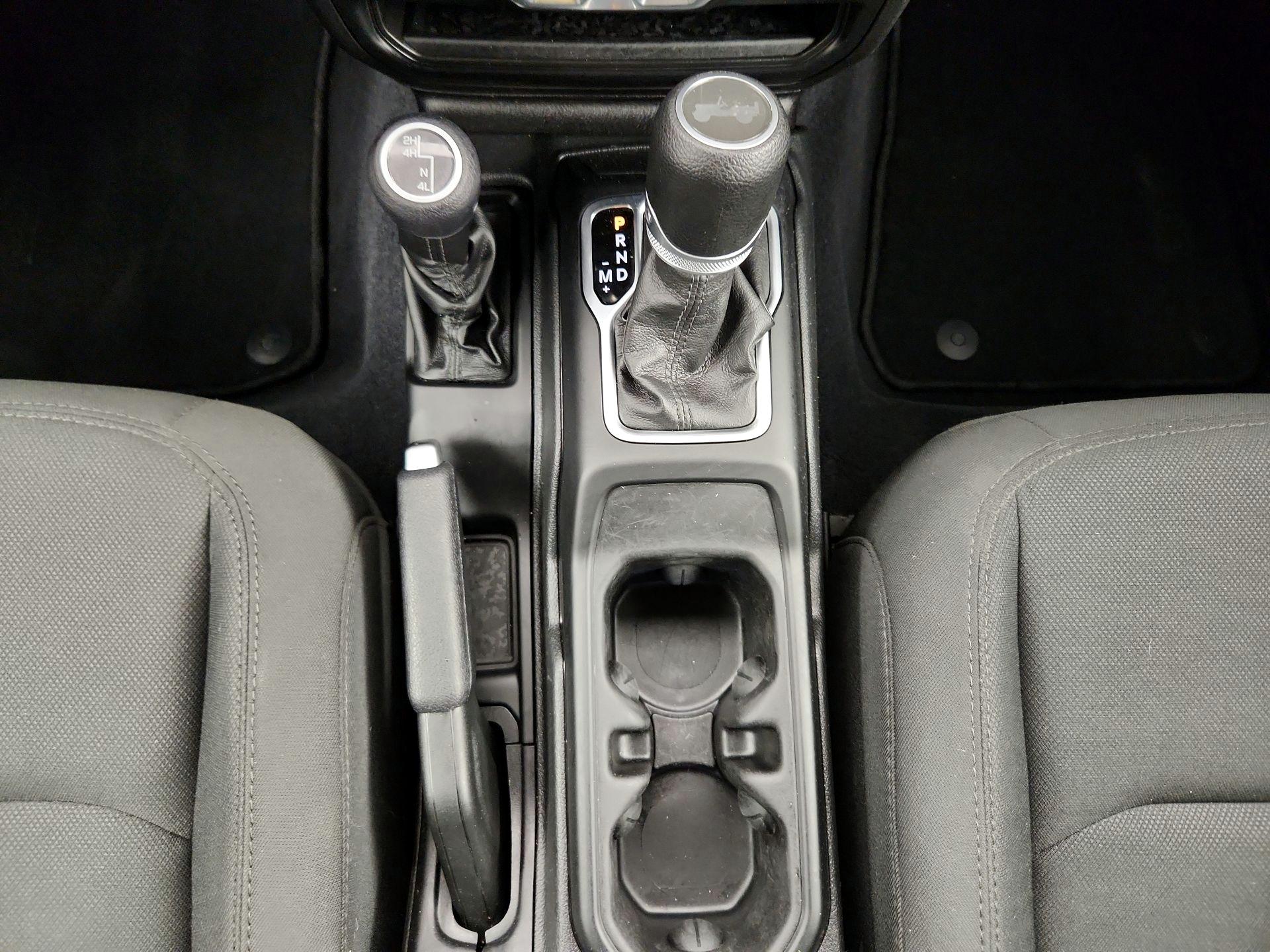 Thumbnail: 2022 Jeep Wrangler - 17