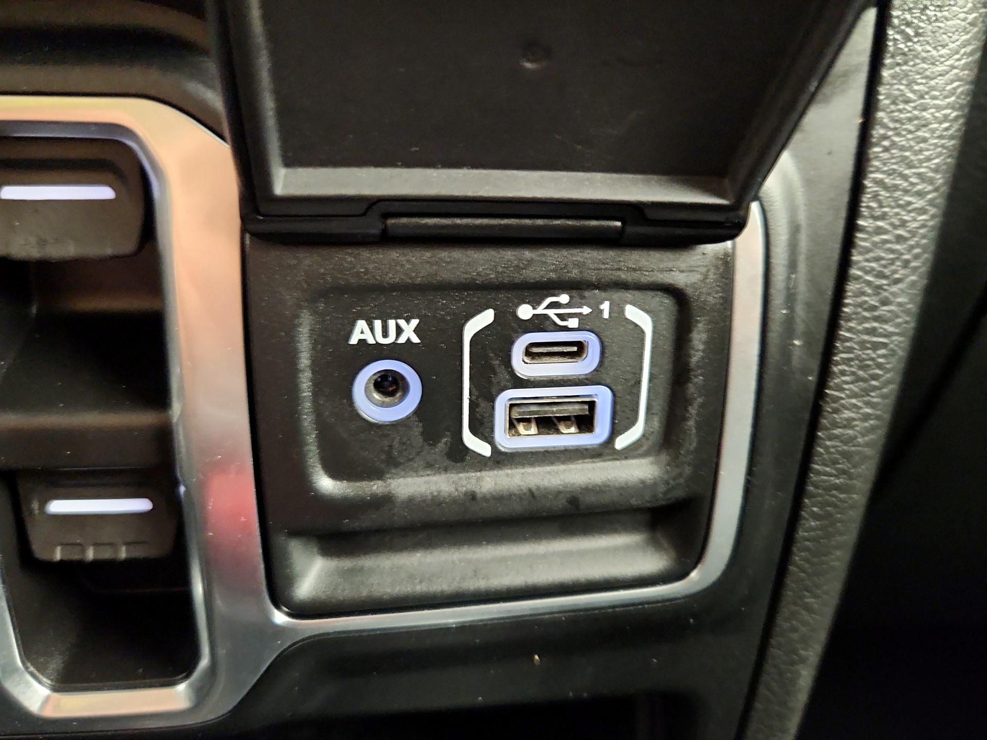 Thumbnail: 2022 Jeep Wrangler - 18