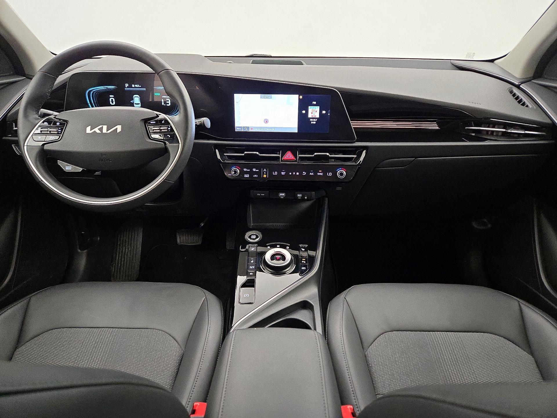 Thumbnail: 2023 Kia Niro - 9