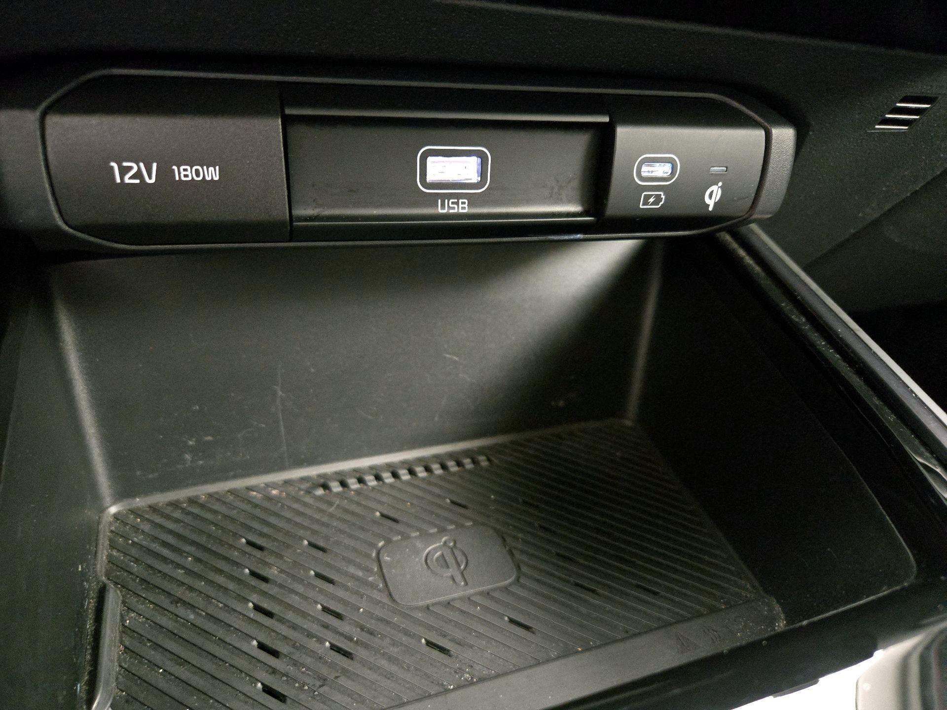 Thumbnail: 2023 Kia Niro - 19