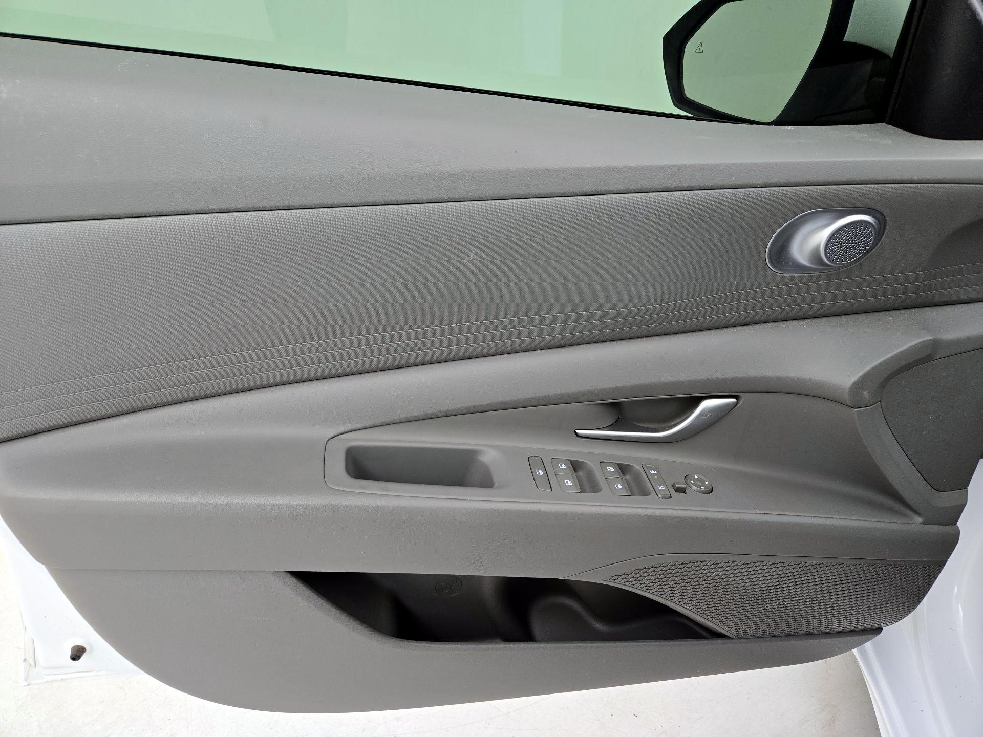 Thumbnail: 2024 Hyundai Elantra - 12