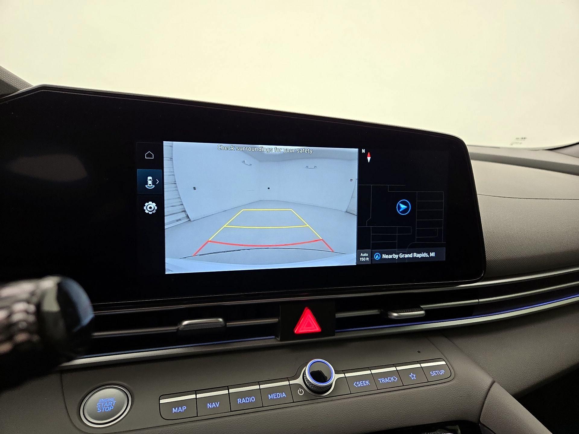 Thumbnail: 2024 Hyundai Elantra - 15