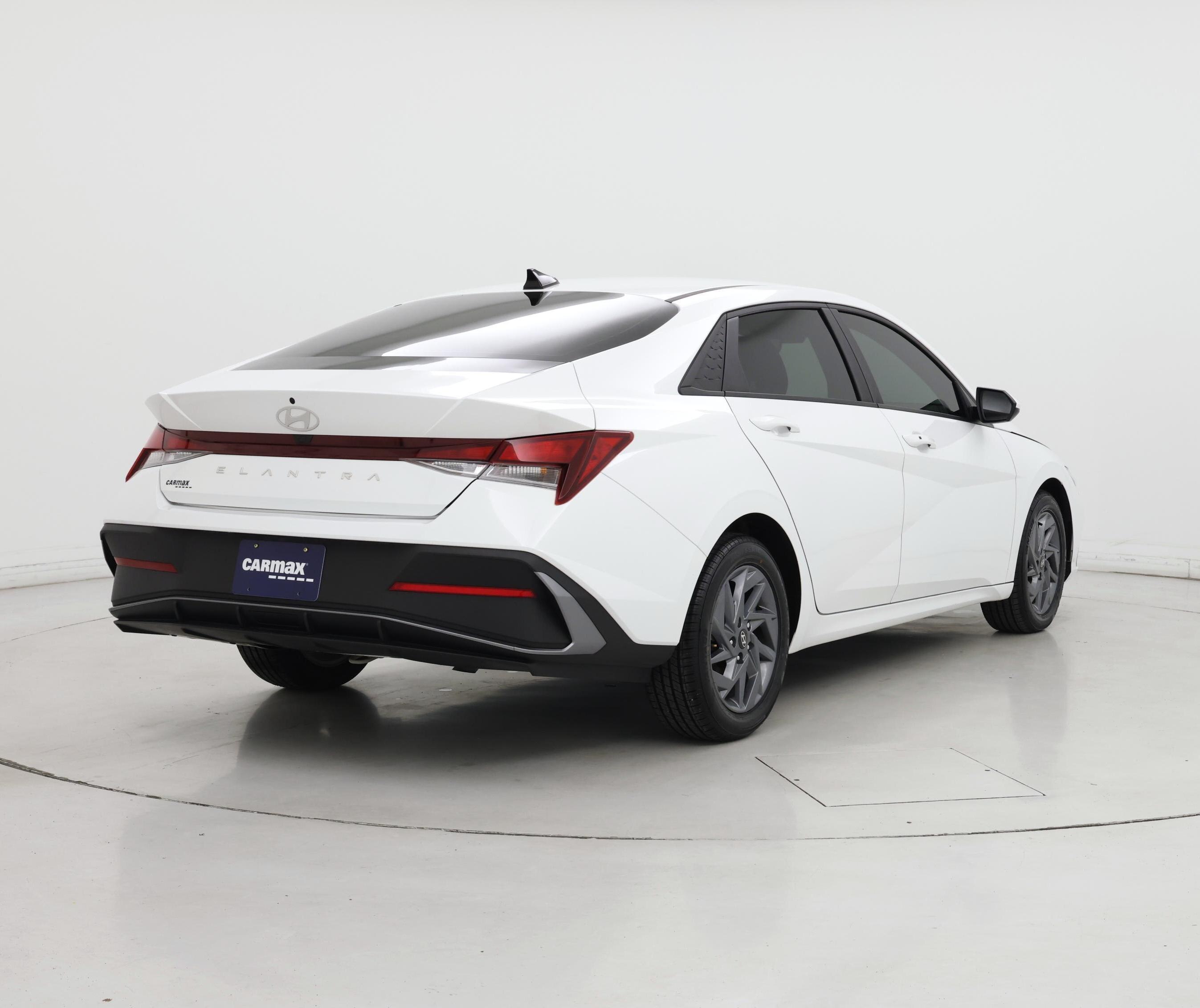 Thumbnail: 2024 Hyundai Elantra - 8