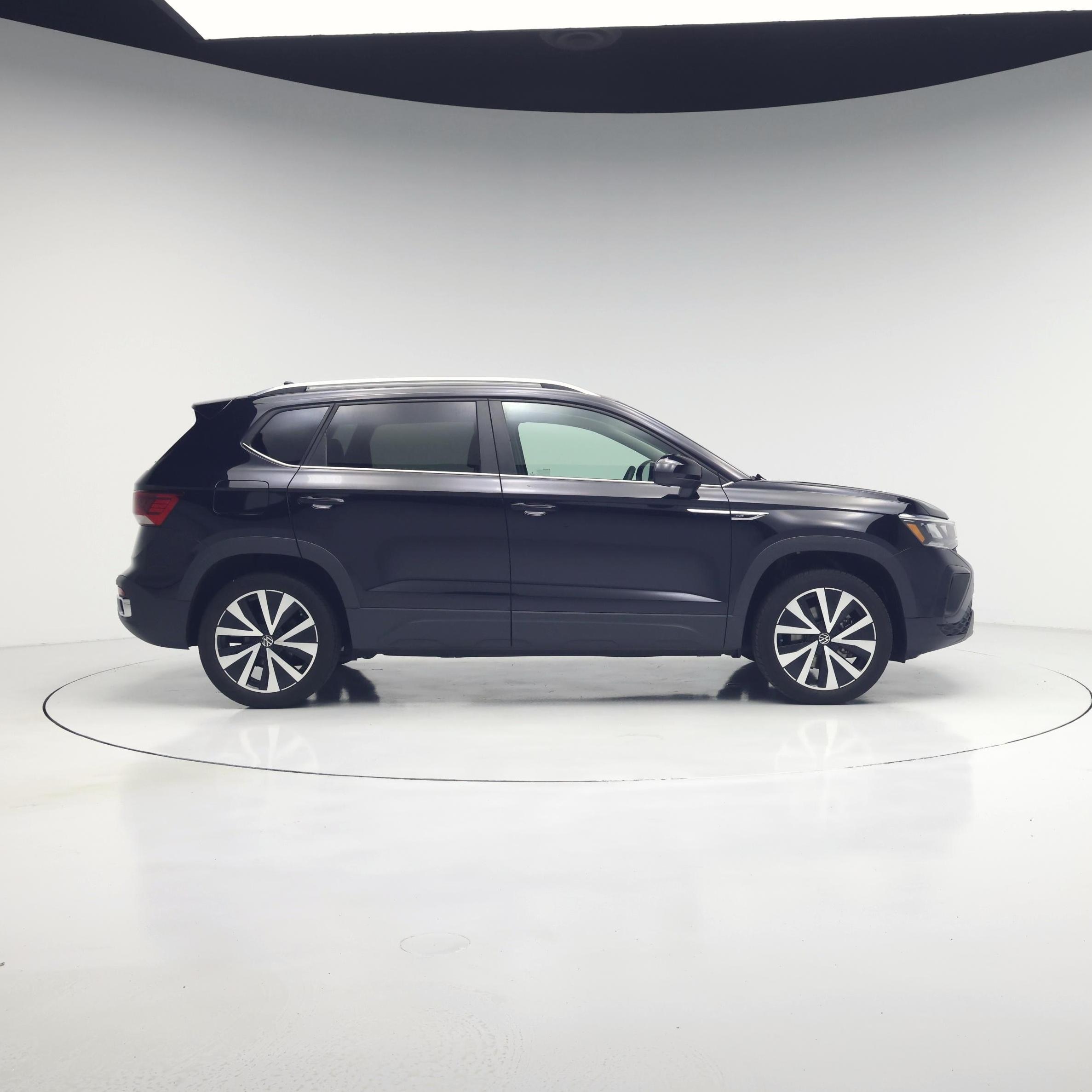 Thumbnail: 2023 Volkswagen Taos - 7