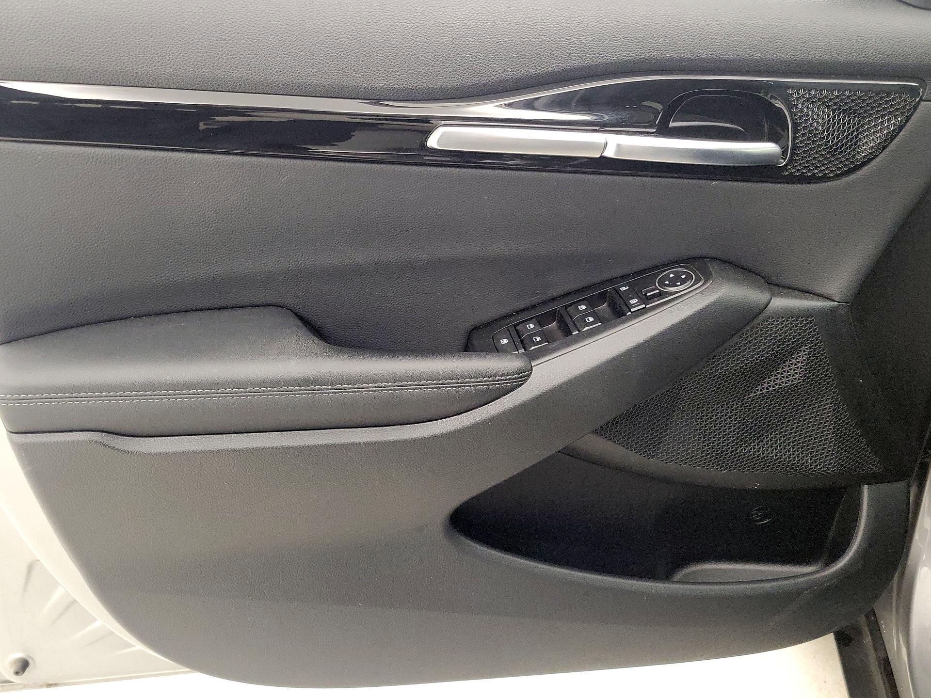 Thumbnail: 2023 Kia Seltos - 12